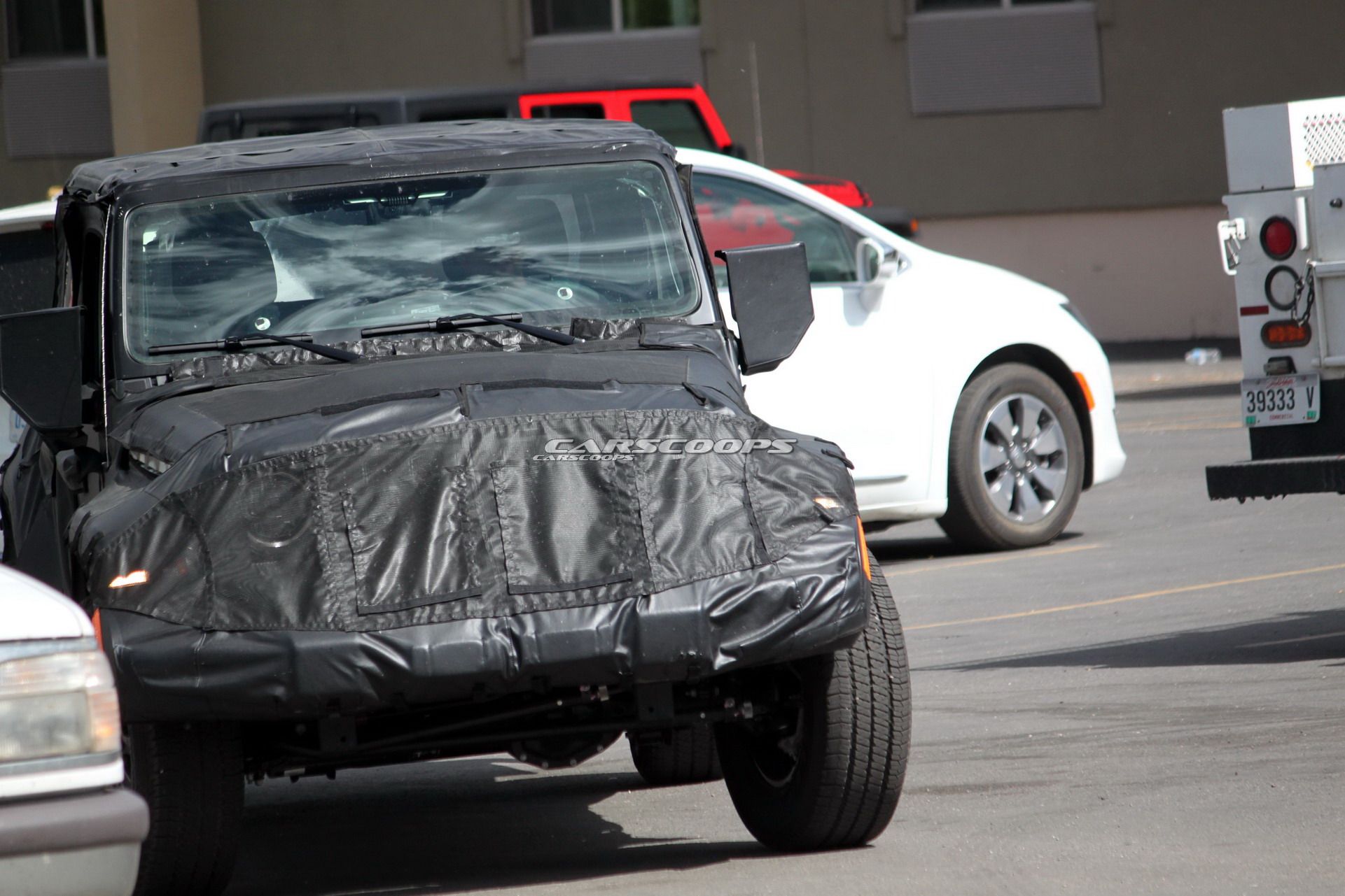 Jeep-Wrangler-Pickup-Scrambler 33 2019 Jeep Scrambler: Here’s What To Expect From The JL-Based Pickup Truck