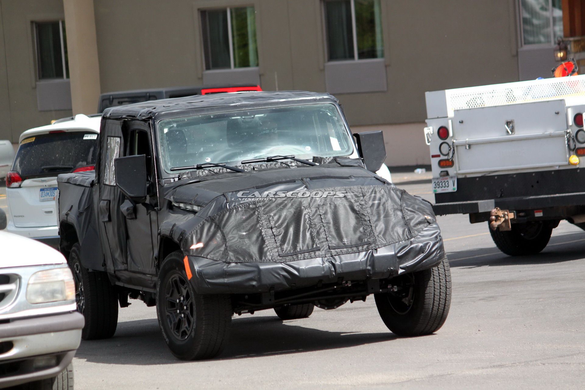 Jeep-Wrangler-Pickup-Scrambler 35 2019 Jeep Scrambler: Here’s What To Expect From The JL-Based Pickup Truck