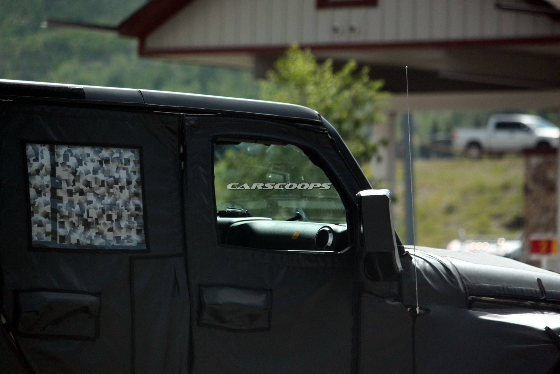 Jeep-Wrangler-Pickup-Scrambler 46 2019 Jeep Scrambler: Here’s What To Expect From The JL-Based Pickup Truck