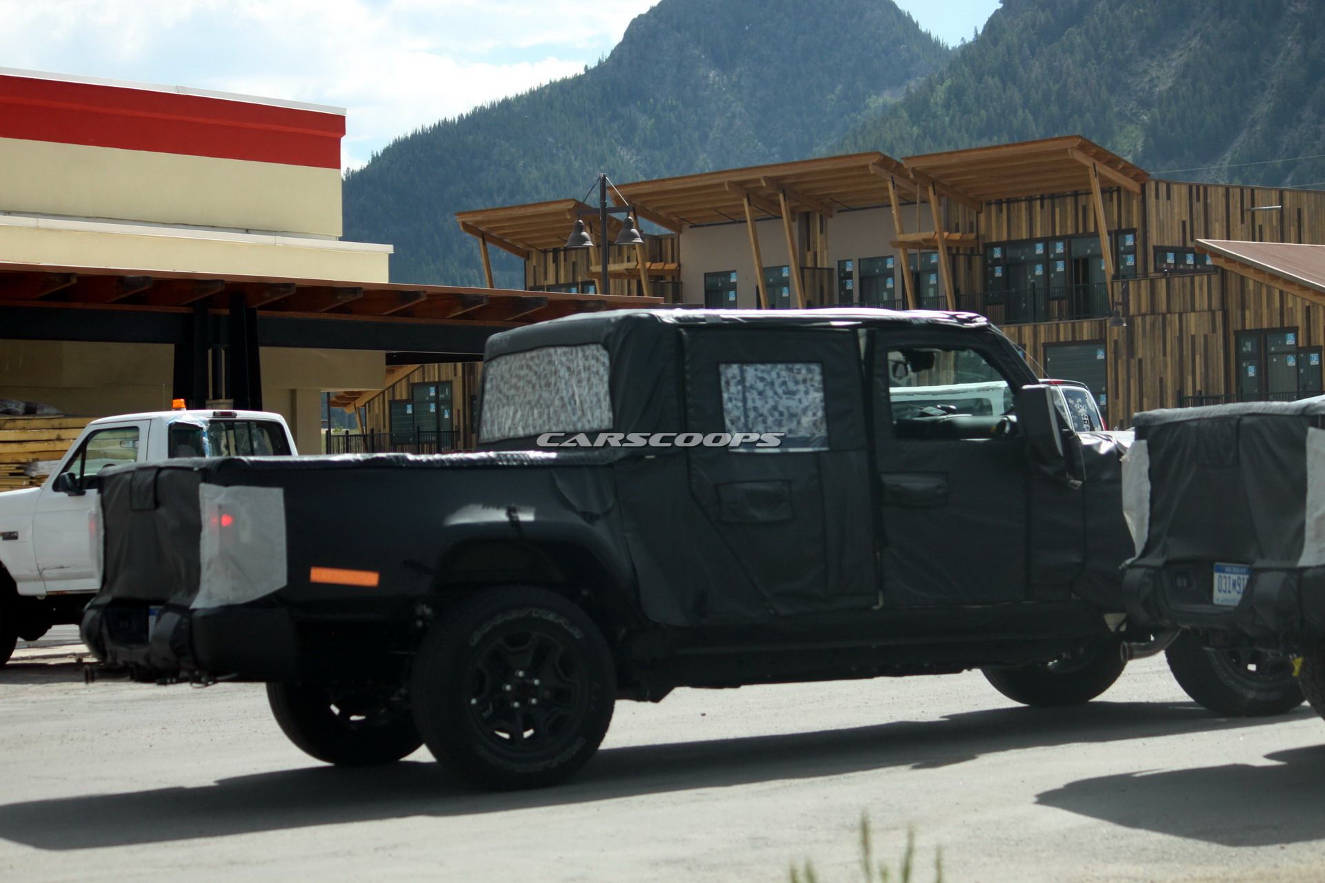 Jeep-Wrangler-Pickup-Scrambler 50 2019 Jeep Scrambler: Here’s What To Expect From The JL-Based Pickup Truck