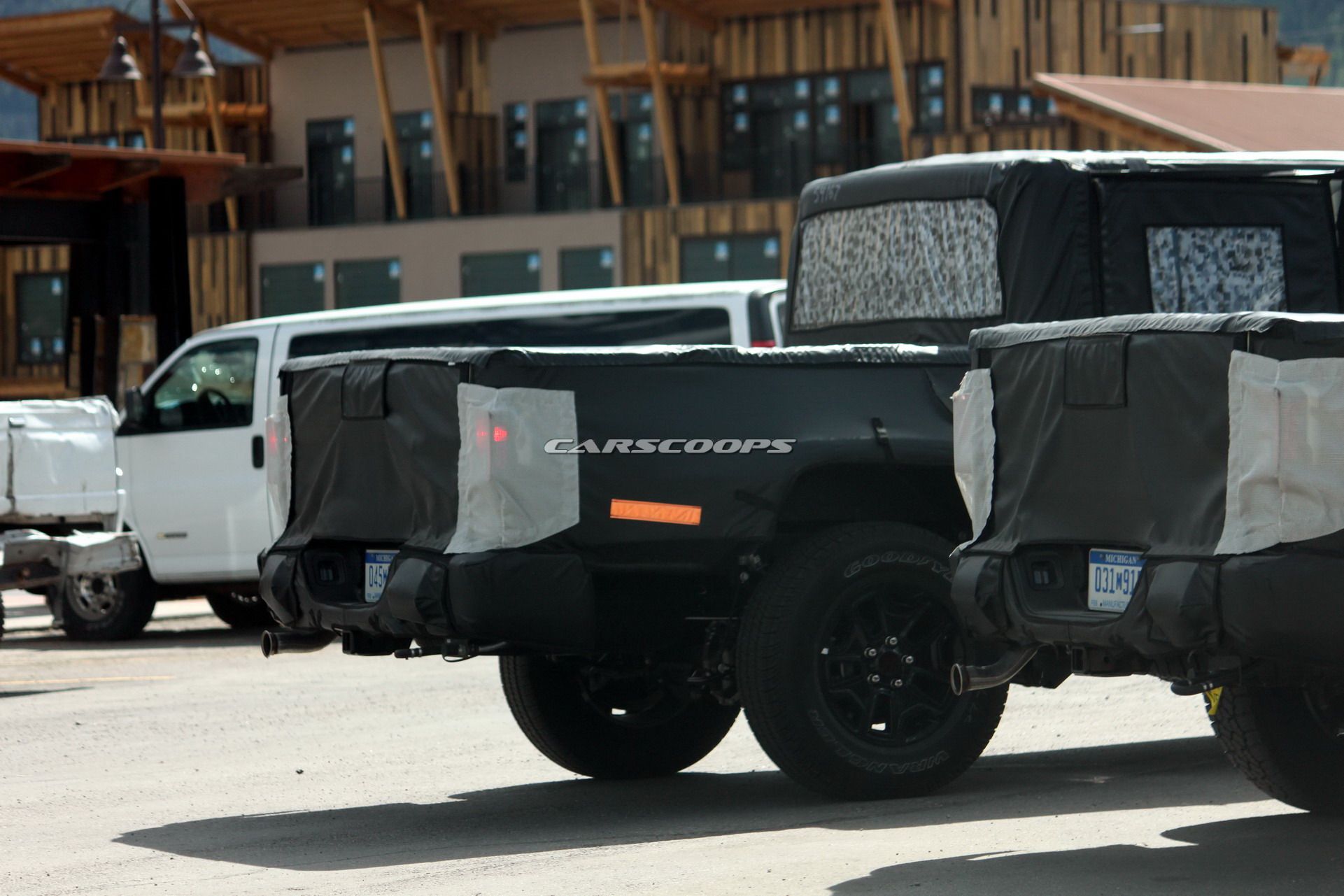 Jeep-Wrangler-Pickup-Scrambler 51 2019 Jeep Scrambler: Here’s What To Expect From The JL-Based Pickup Truck