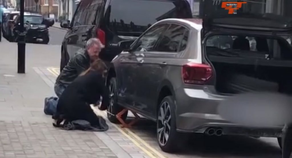 Jeremy Clarkson Caught On Street Helping Young Socialite After She Gets A Flat Tire