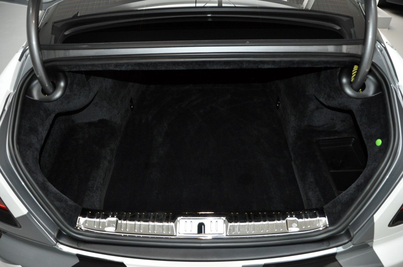 Jon-Olsson-Rolls-Royce-Wraith-14 Jon Olsson’s Custom Rolls-Royce Wraith Battle Car Is A Very Expensive Toy