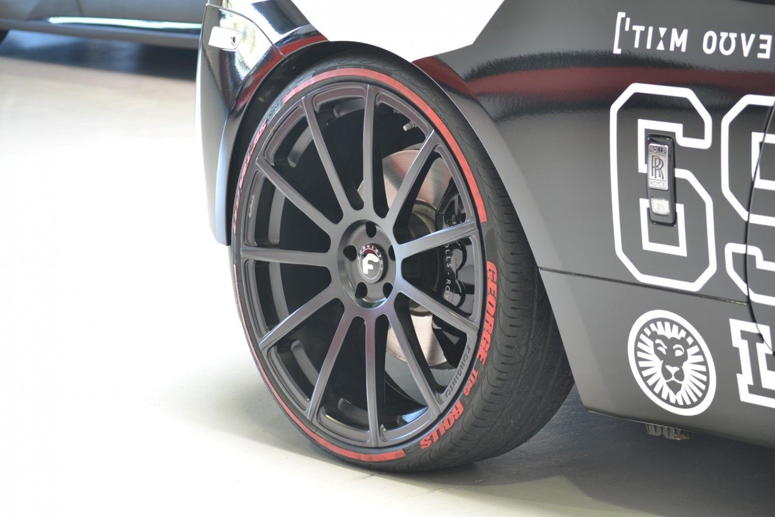 Jon-Olsson-Rolls-Royce-Wraith-16 Jon Olsson’s Custom Rolls-Royce Wraith Battle Car Is A Very Expensive Toy