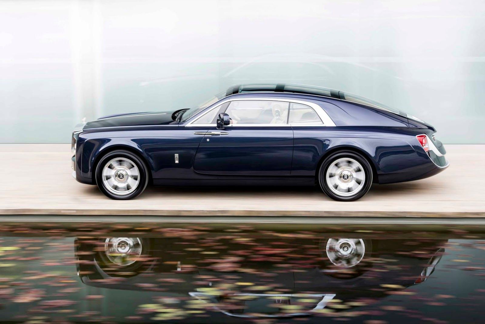 Rolls-Royce-Sweptail-2 Next One-Off Rolls-Royce Could Be Dubbed ‘Boat Tail’