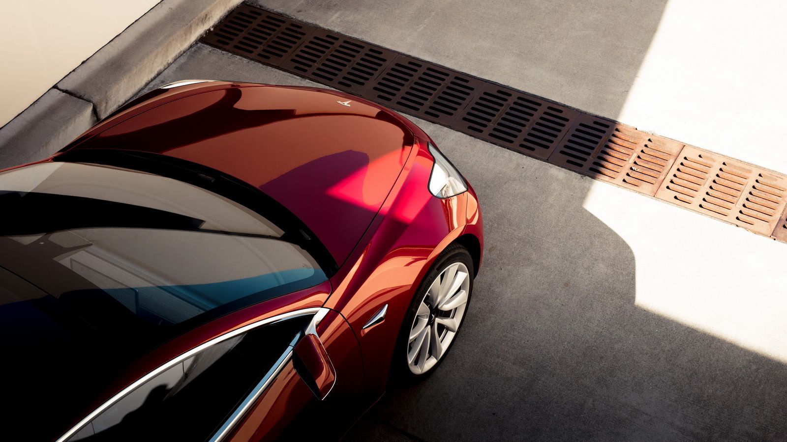Tesla-Model3-13 Entry-level $35k Tesla Model 3 To Finally Arrive In Early 2019