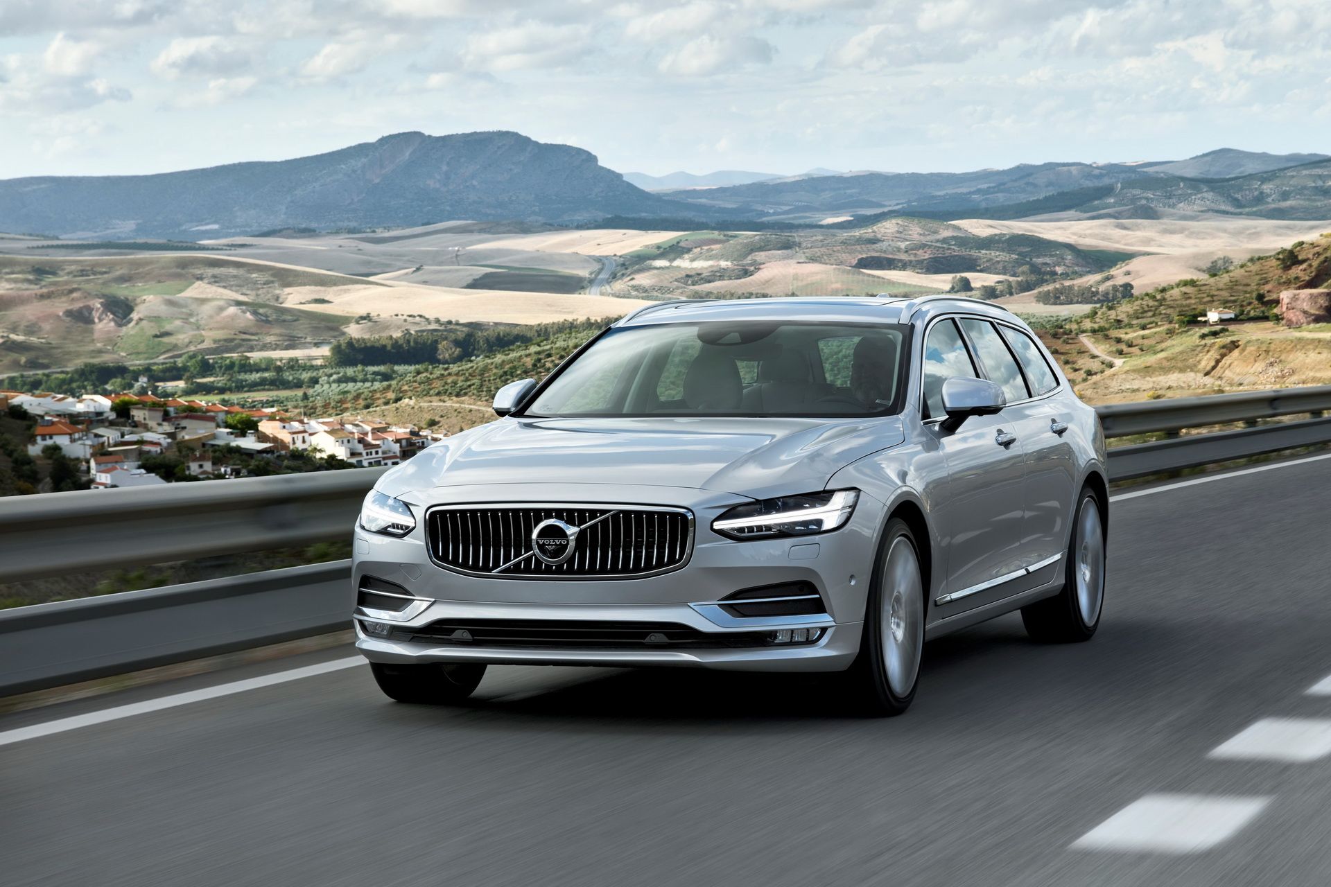 Volvo-V90-10 Volvo Wants Autonomous Cars To Make Up One Third Of Its Sales By 2025