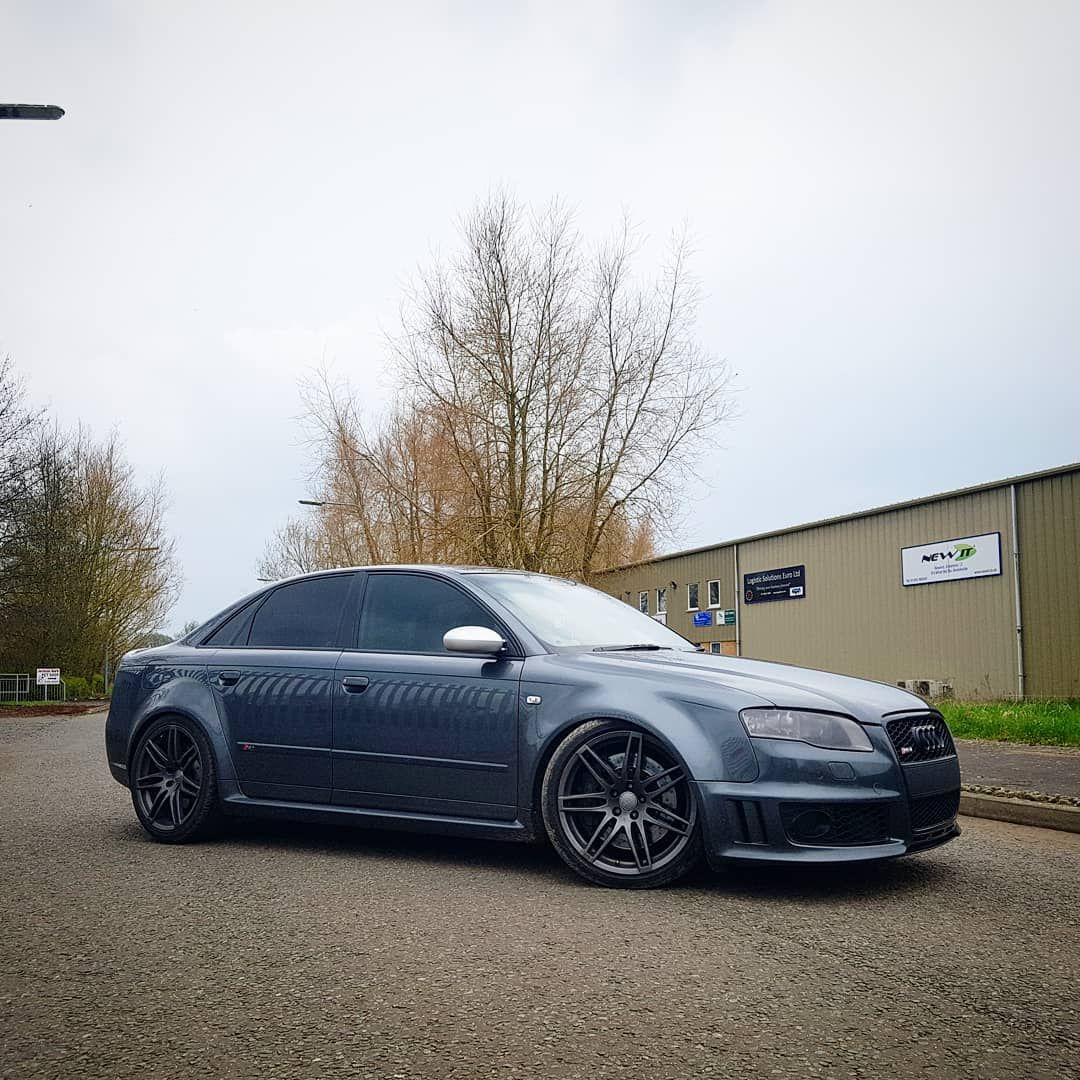 audi-rs4-b7-tuning-4 Who Needs Fireworks With This Fiery Audi RS4 In His Driveway?