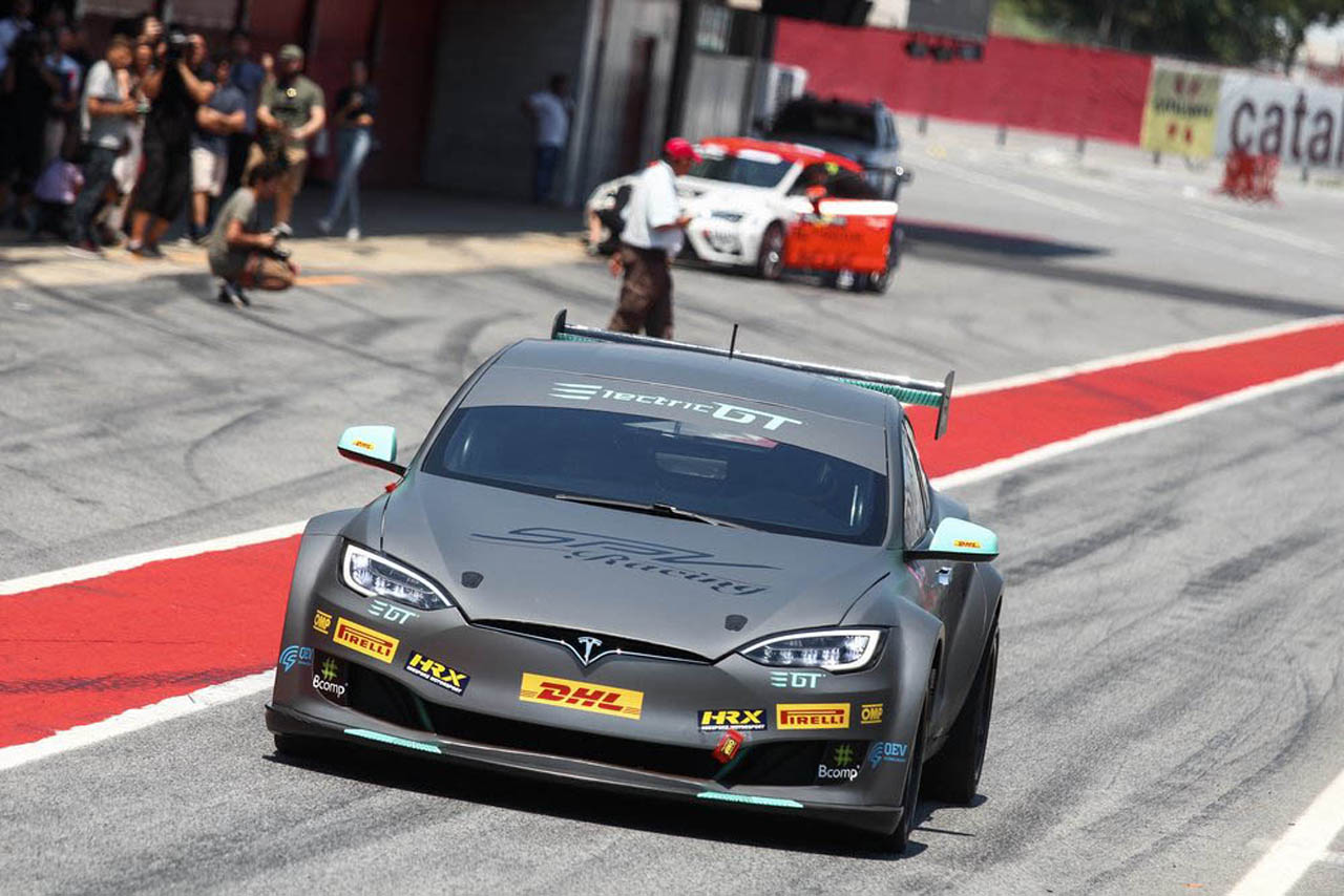 electric-gt-tesla-model-s-P100DL-15 copy Electric Racing Tesla Model S P100DL Unveiled At Catalunya
