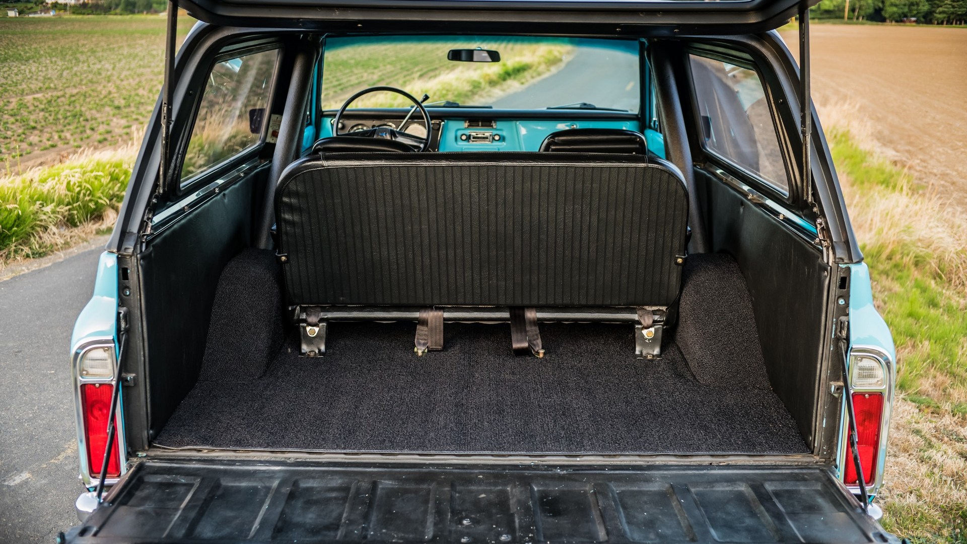 1972-Chevrolet-K5-Blazer-3 Not A Fan Of The 2019 Chevrolet Blazer? This 1972 K5 Might Be Up Your Alley