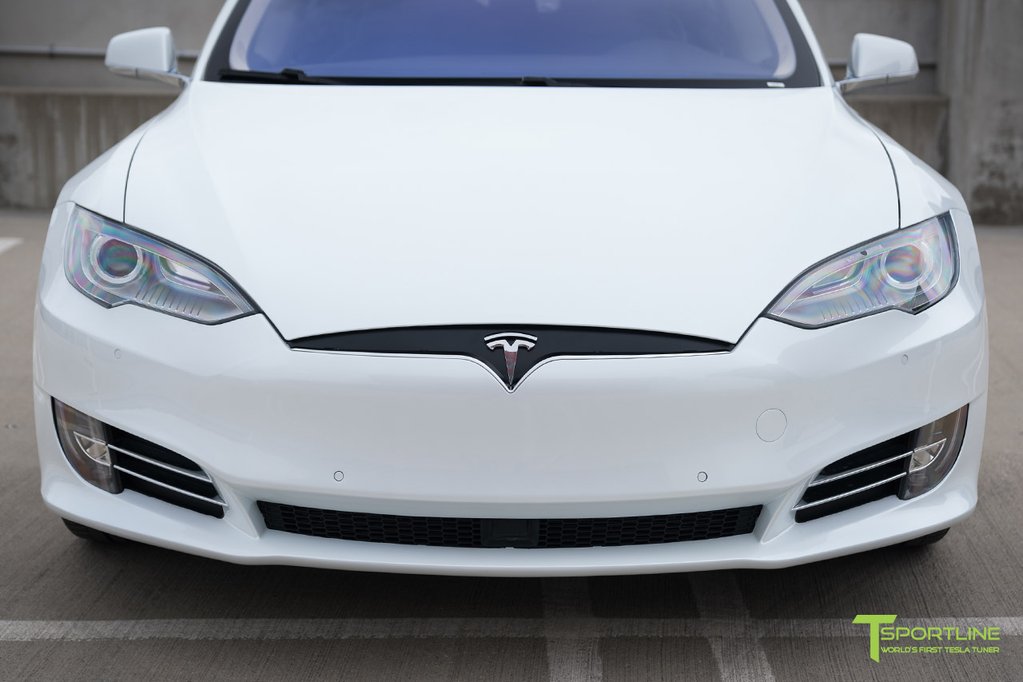 pearl-white-tesla-model-s-front-bumper-refresh-19-inch-tst-turbine-style-wheels-after-wm-1_1024x1024 Make Your Old Tesla Model S Look Like A New One With This Aftermarket Nose Kit