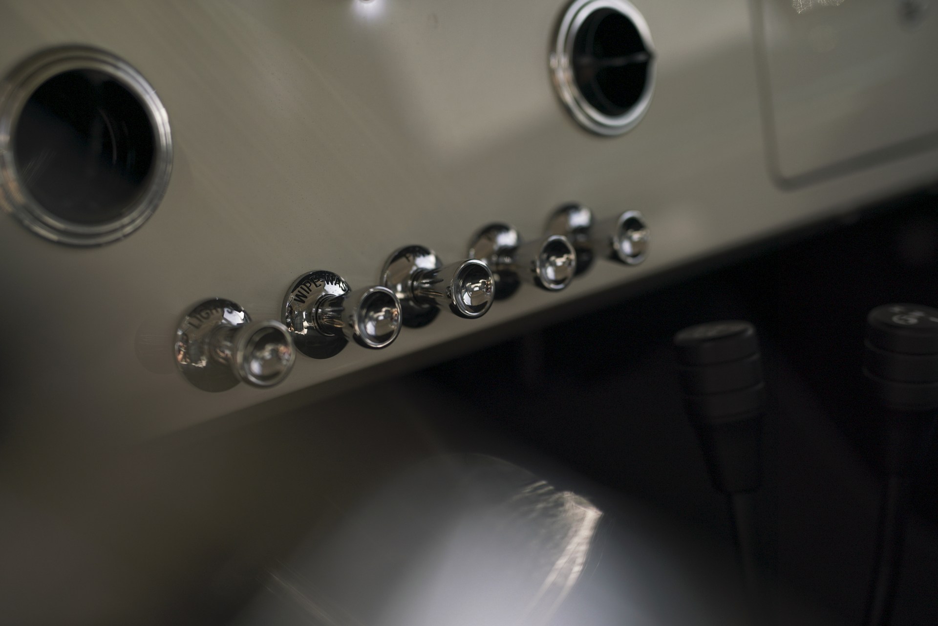 Icon-Ford-Bronco-Old-School-22 Why Wait For An All-New Ford Bronco When You Get Icon’s Old School BR