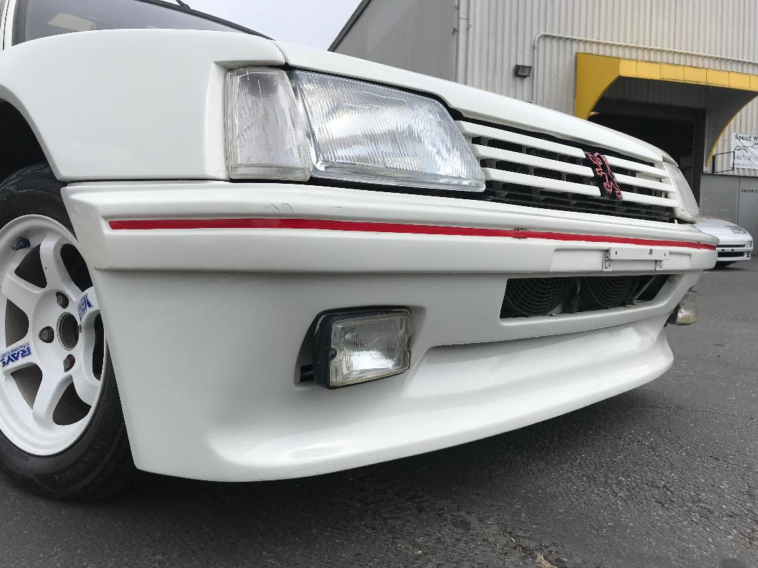 1989-peugeot-205-gti-auction-bat-6 Widebody 1989 Peugeot 205 GTi Is A Throwback To The 1980s