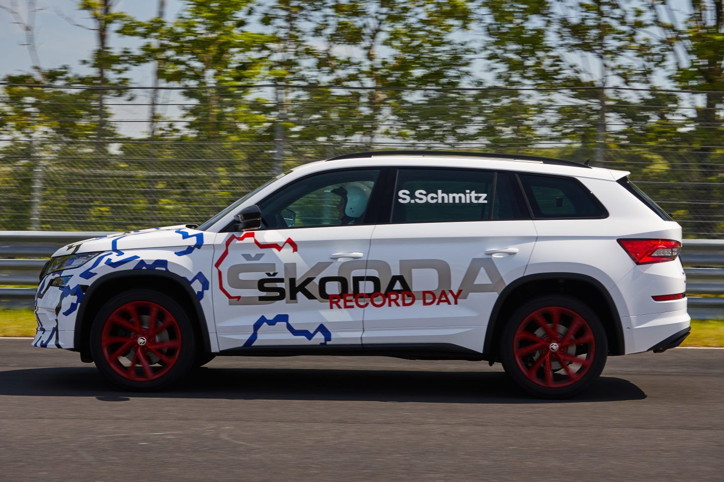 skoda-kodiaq-rs-14 2019 Skoda Kodiaq RS Is The Fastest 7-Seat SUV On The Nurburgring