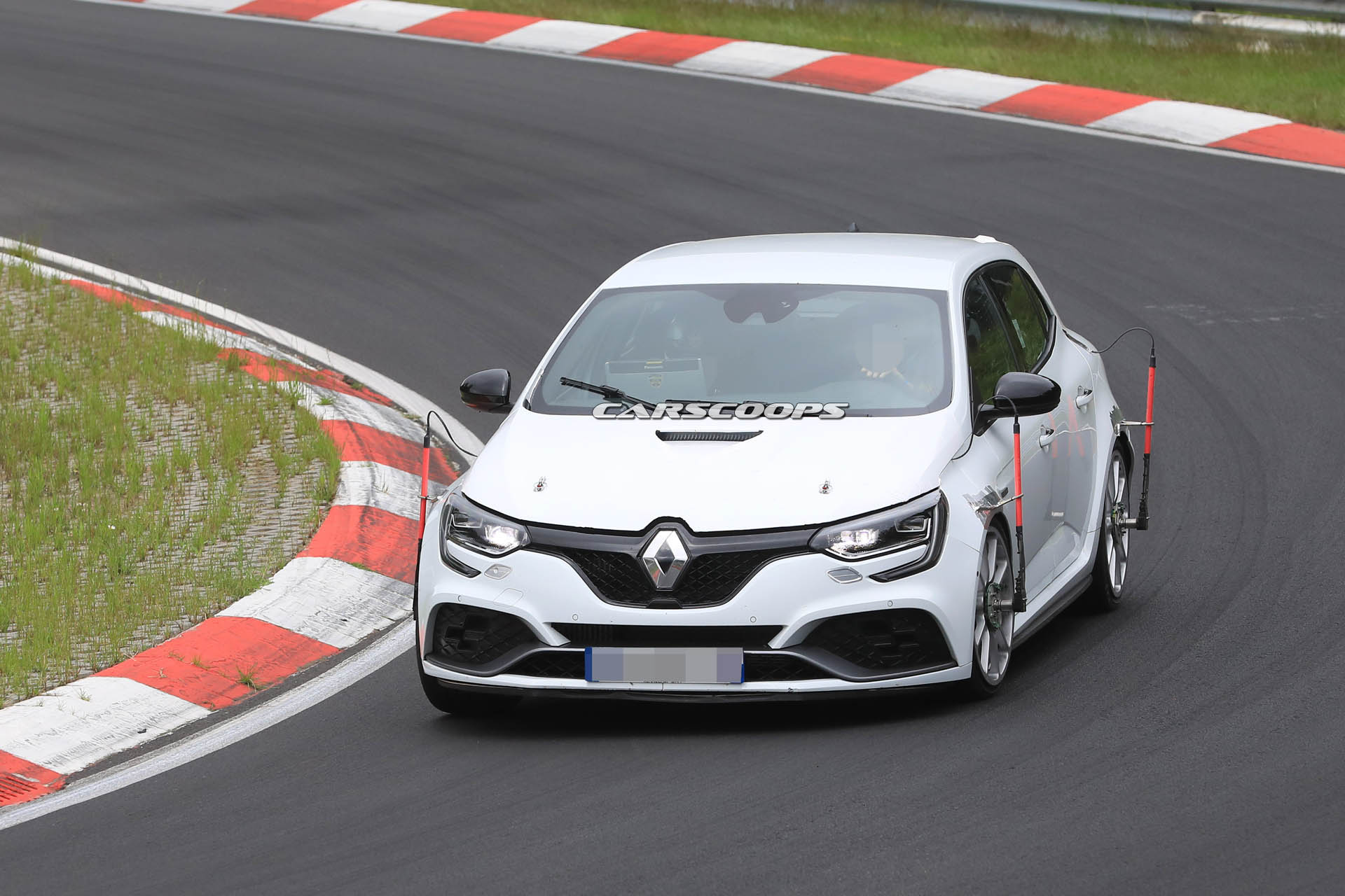 renault-megane-rs-trophy-spy-09 Renault’s Gunning For Ring Record With New Megane RS Trophy