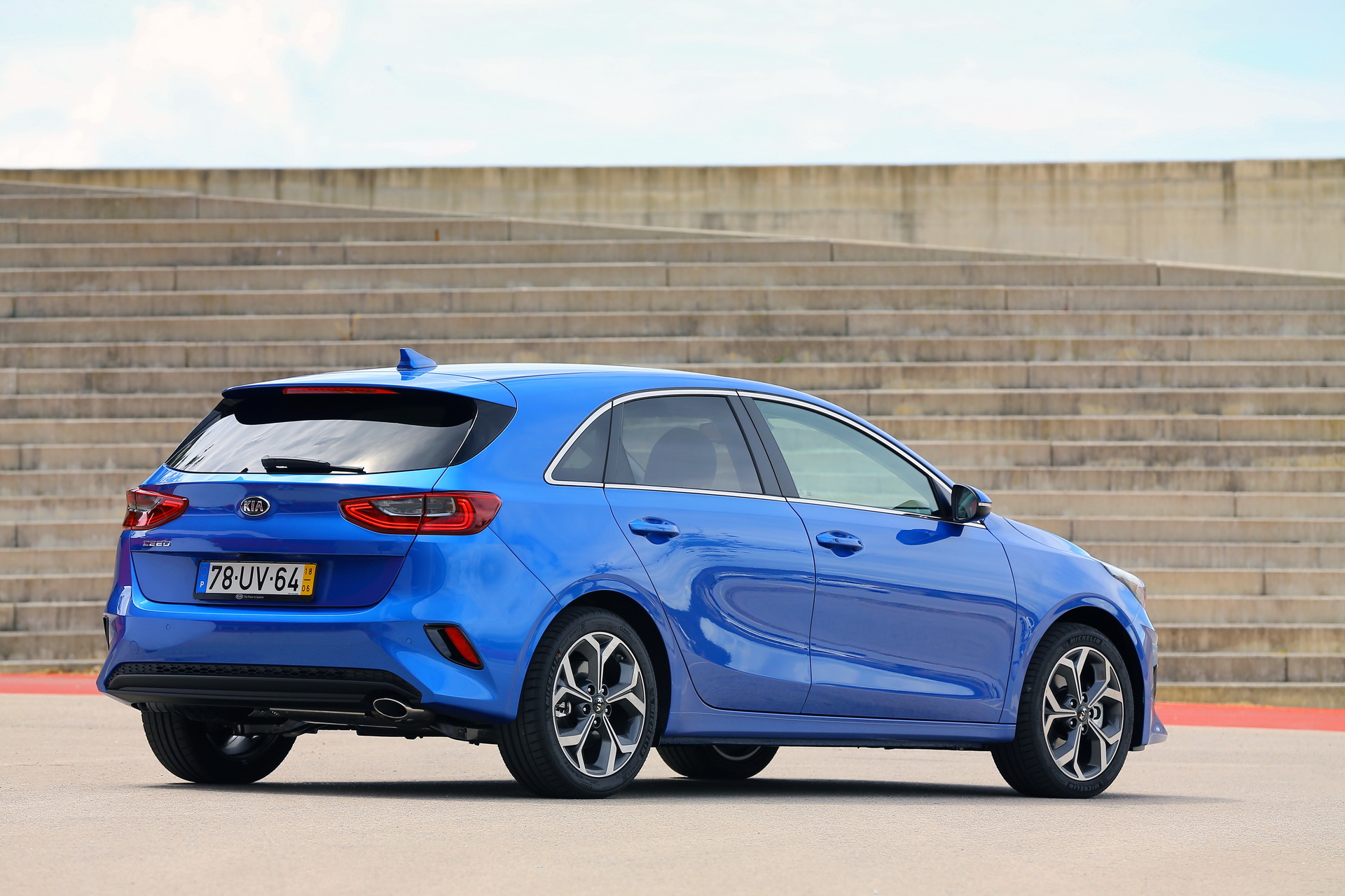 2019-kia-ceed-102 New Kia Ceed Detailed In Gigantic Image Gallery, UK Pricing Announced