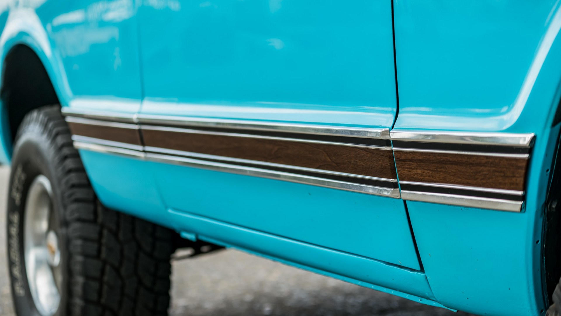 1972-Chevrolet-K5-Blazer-26 Not A Fan Of The 2019 Chevrolet Blazer? This 1972 K5 Might Be Up Your Alley