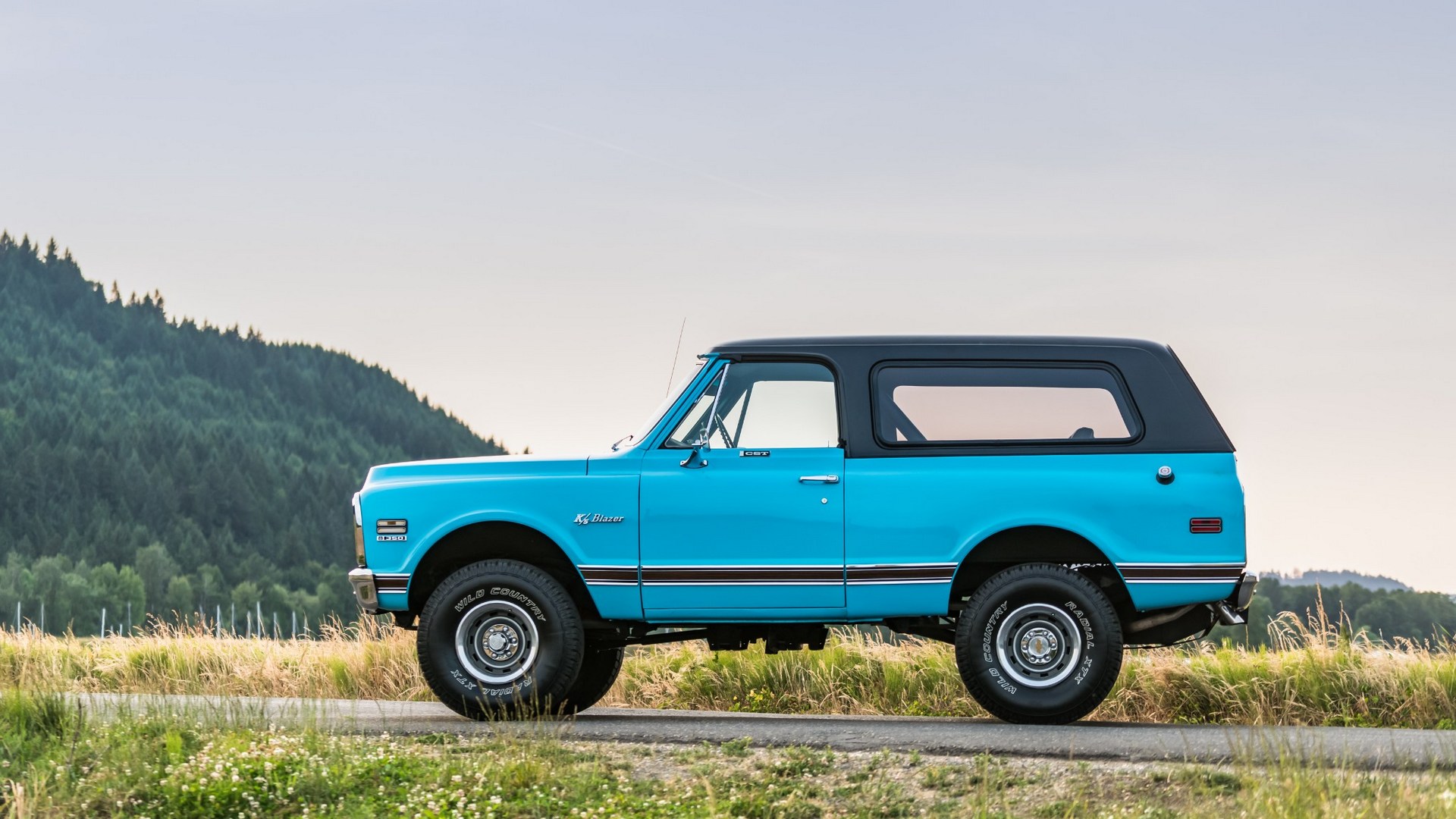 1972-Chevrolet-K5-Blazer-45 Not A Fan Of The 2019 Chevrolet Blazer? This 1972 K5 Might Be Up Your Alley