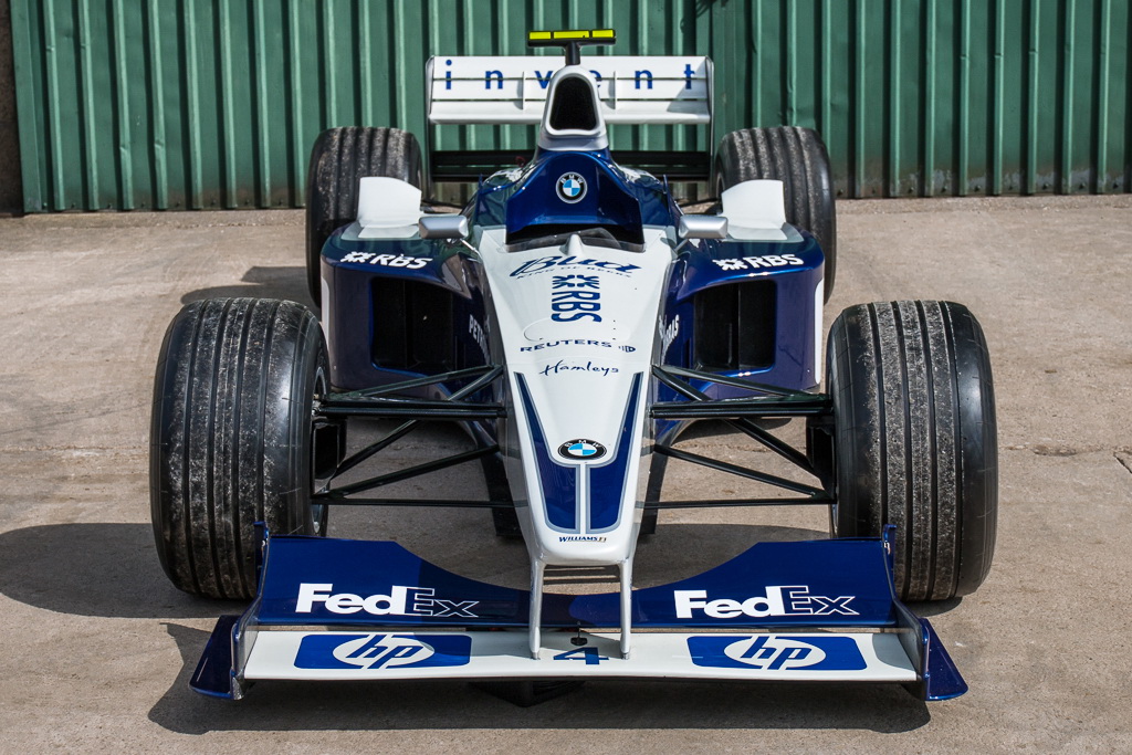 williams-f1-replica-11 Williams’ 2005 F1 Official Replica Is The Perfect Item For Your Man Cave