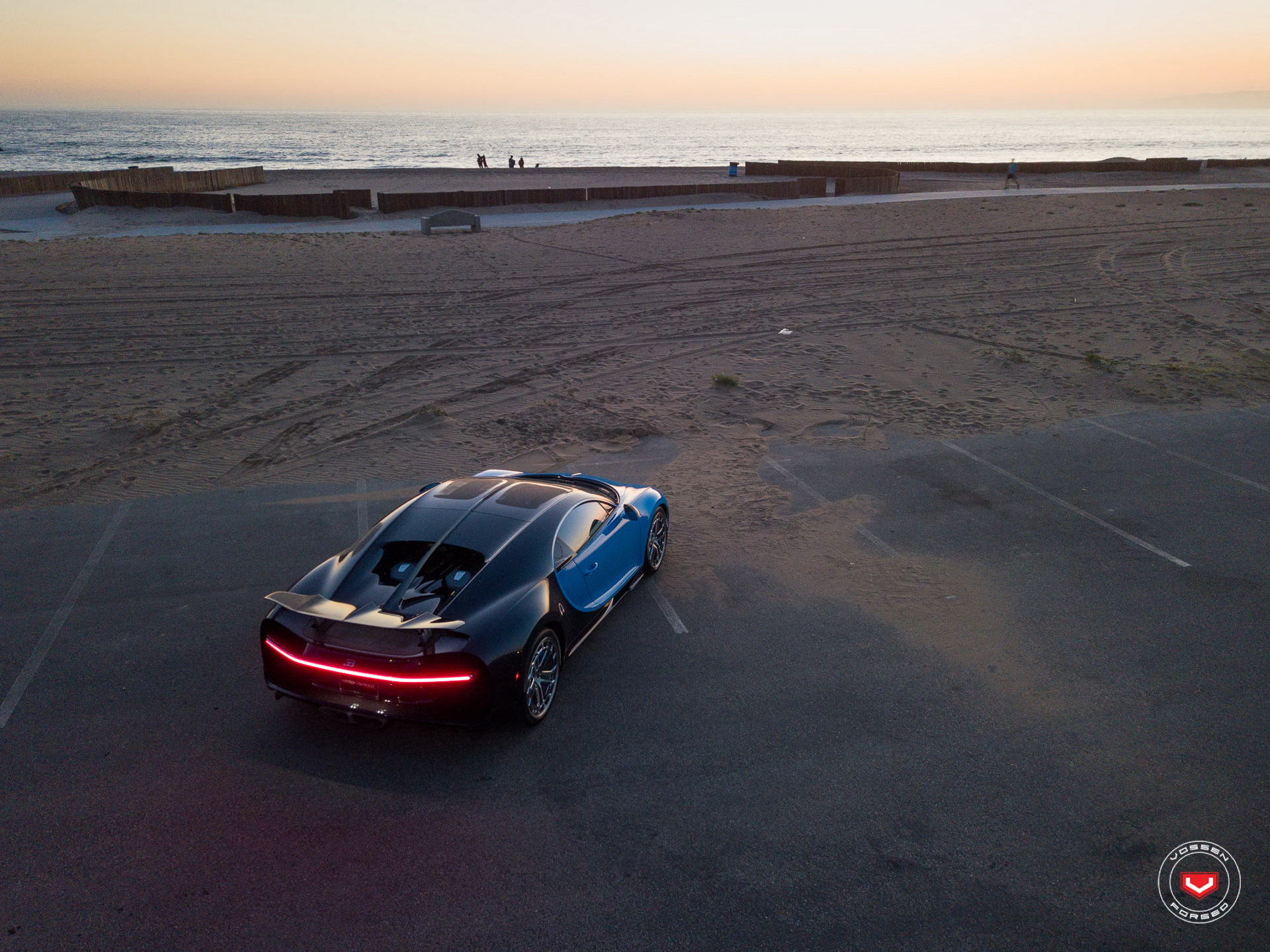 bugatti-chiron-vossen-wheels-21 Bugatti Chiron Tries On New Wheels For Size: Hot Or Not?