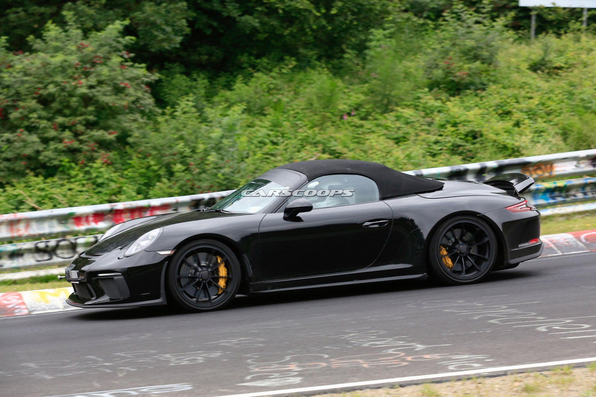 Porsche-911-Speedster-15 2019 Porsche 911 Speedster Captured Undisguised, Stays True To Concept