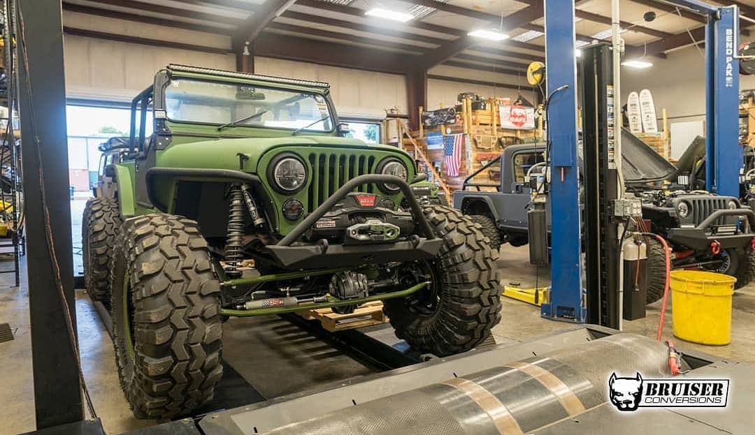 jeep-wrangler-6x6-bruiser-conversions-35 Bruiser Conversions 6×6 Is A Six-Wheel Jeep Wrangler With A 450HP LS3 V8