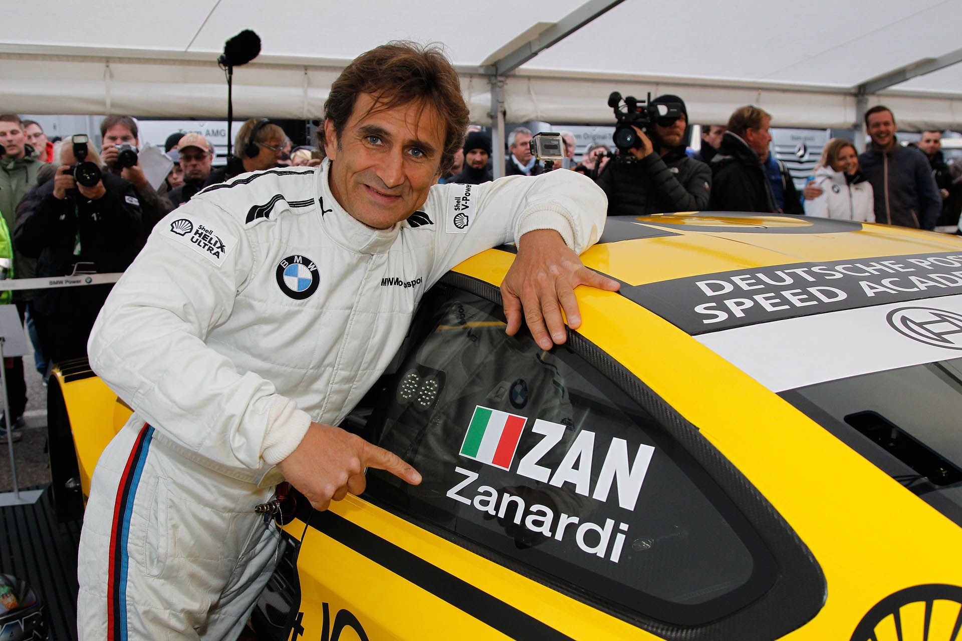 alex-zanardi-dtm-B Paralympian Driver Alex Zanardi’s Gearing Up To Race A BMW M4 DTM