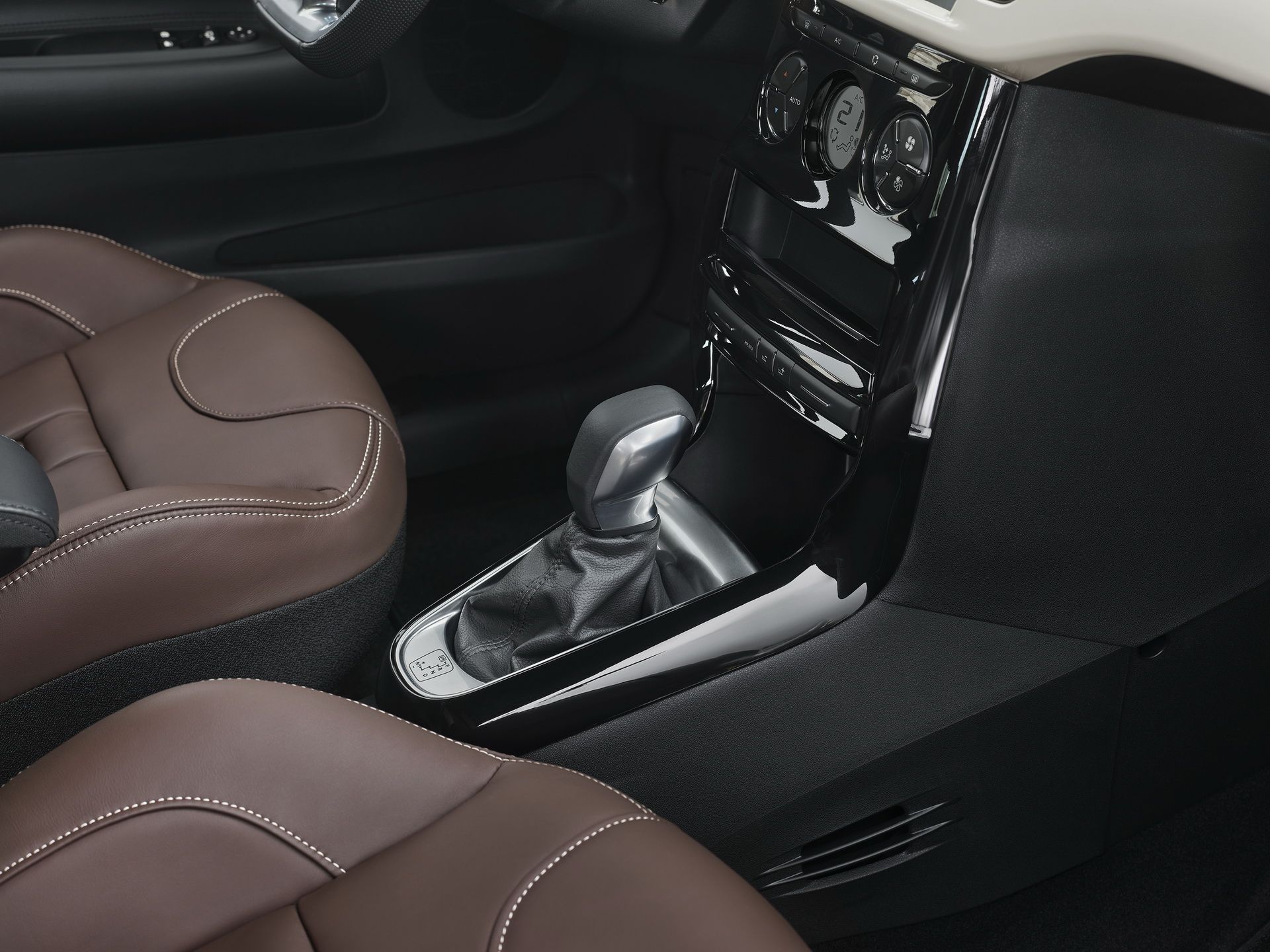 2018-ds3-cafe-racer-limited-edition-4 DS3 Café Racer Limited Edition Launched In UK From £21,305