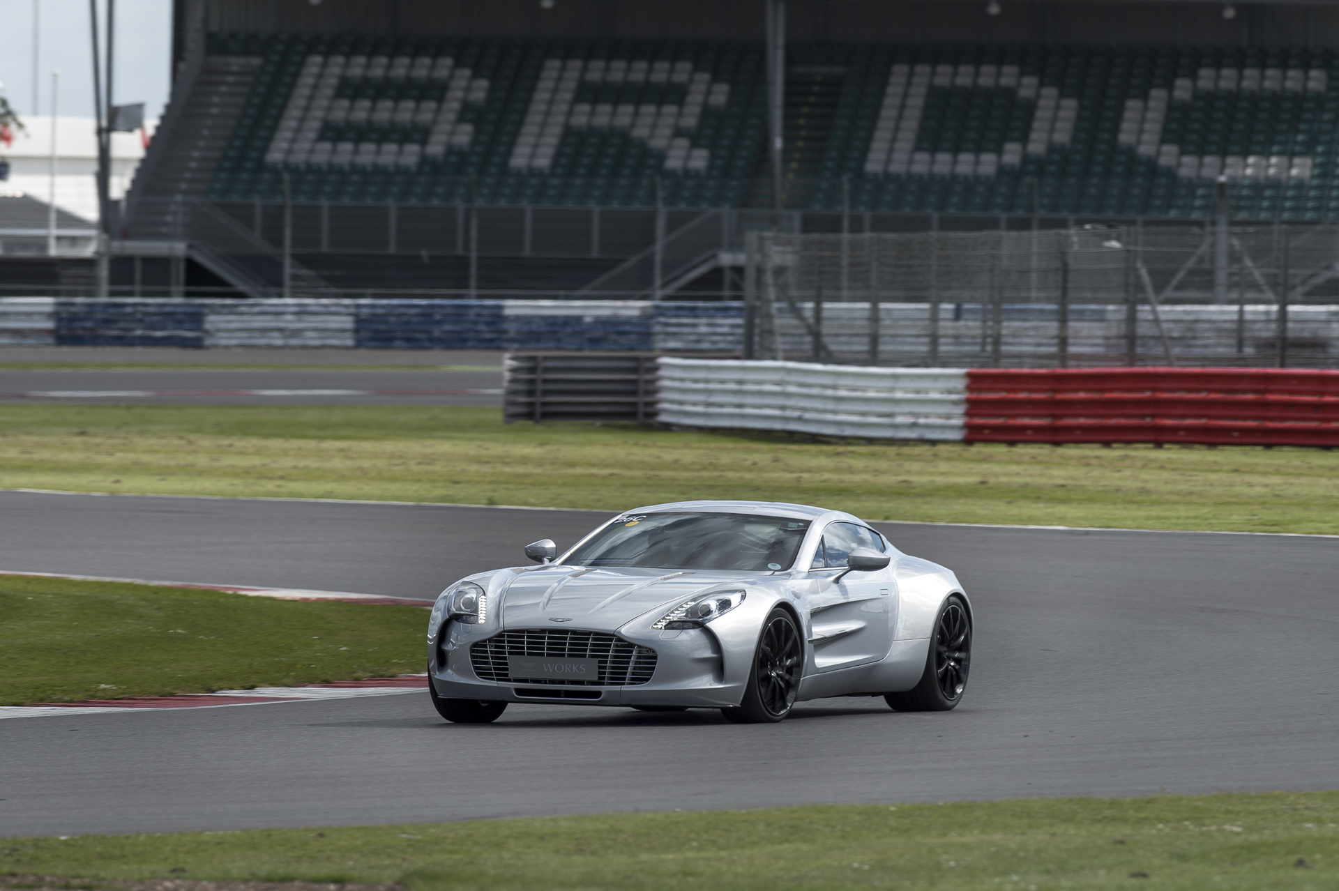 Silverstone-Aston-Martin-02 Aston Martin Opening New Test Center At Silverstone Circuit