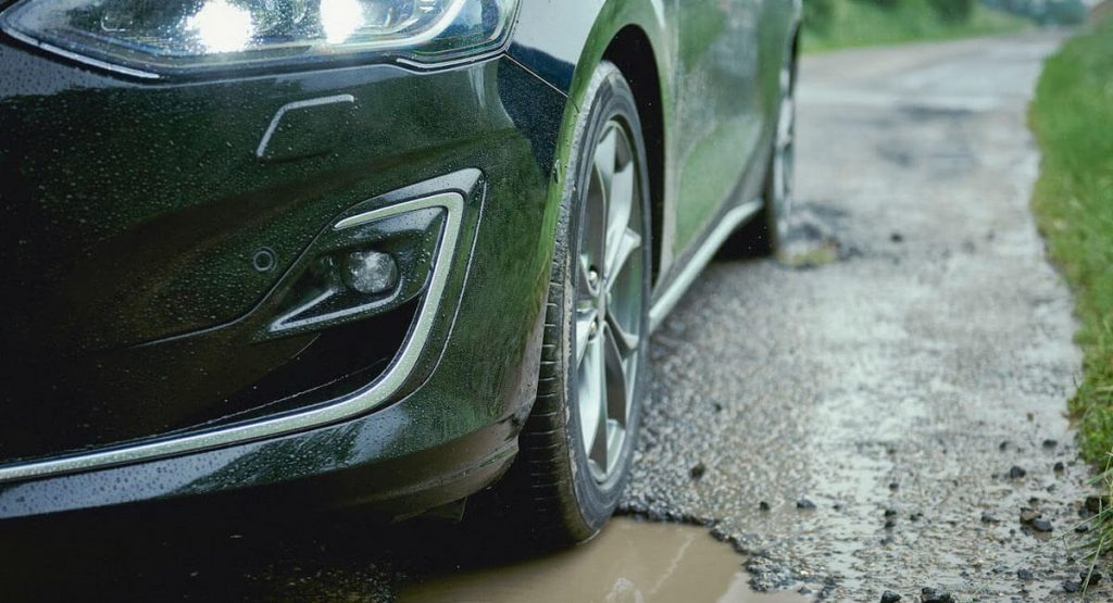 New Ford Focus To Feature Pothole Detection Tech For A Smoother Ride