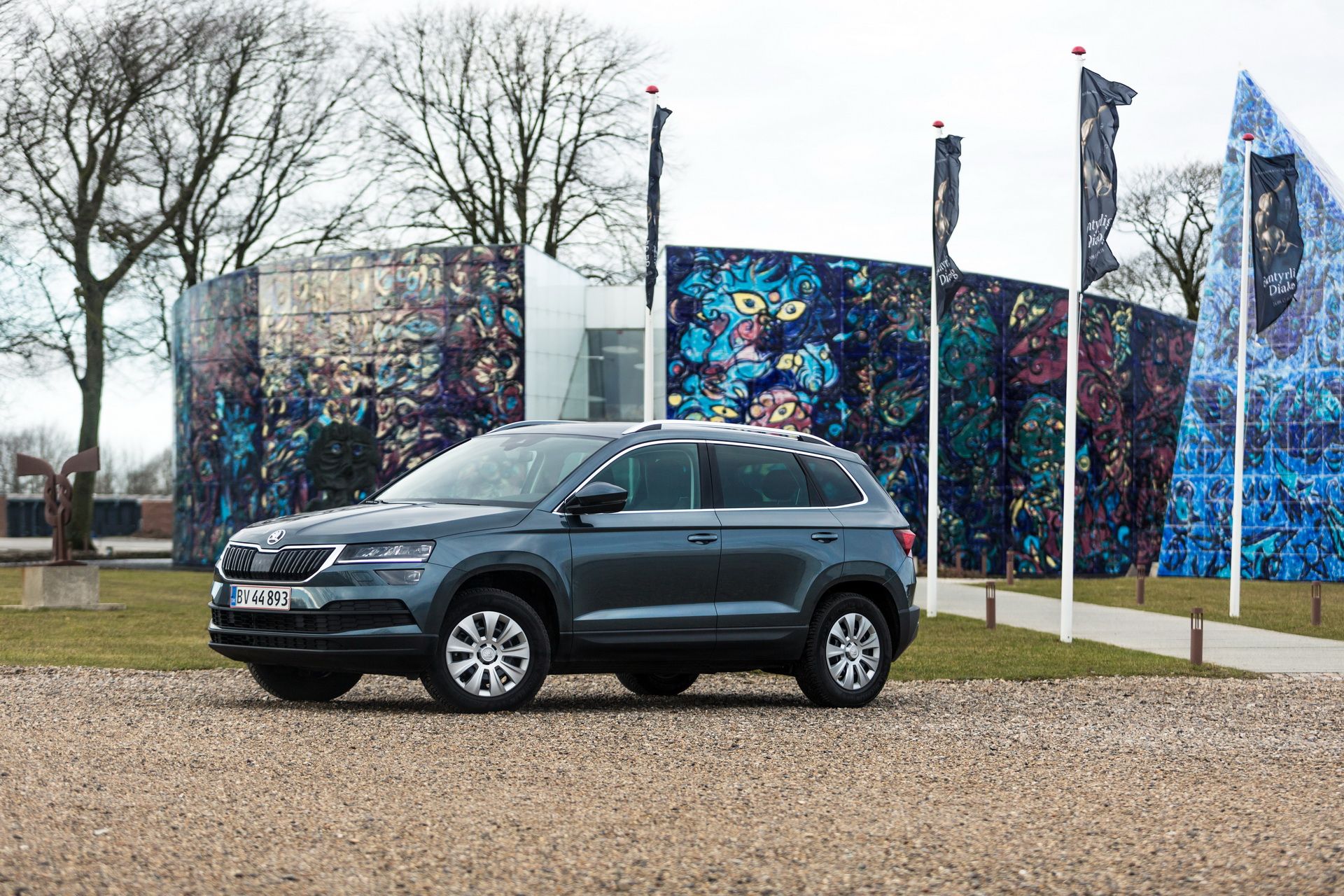 Skoda-Karoq-05 Skoda Sells So Many Cars, It Now Looks To Outsource Production