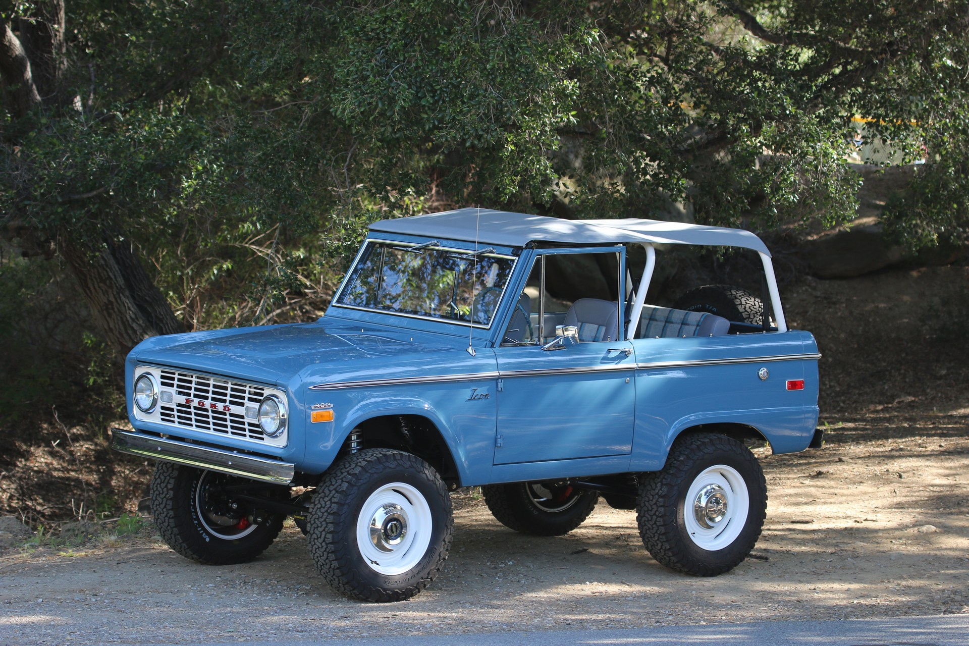 Icon-Ford-Bronco-Old-School-57 Why Wait For An All-New Ford Bronco When You Get Icon’s Old School BR
