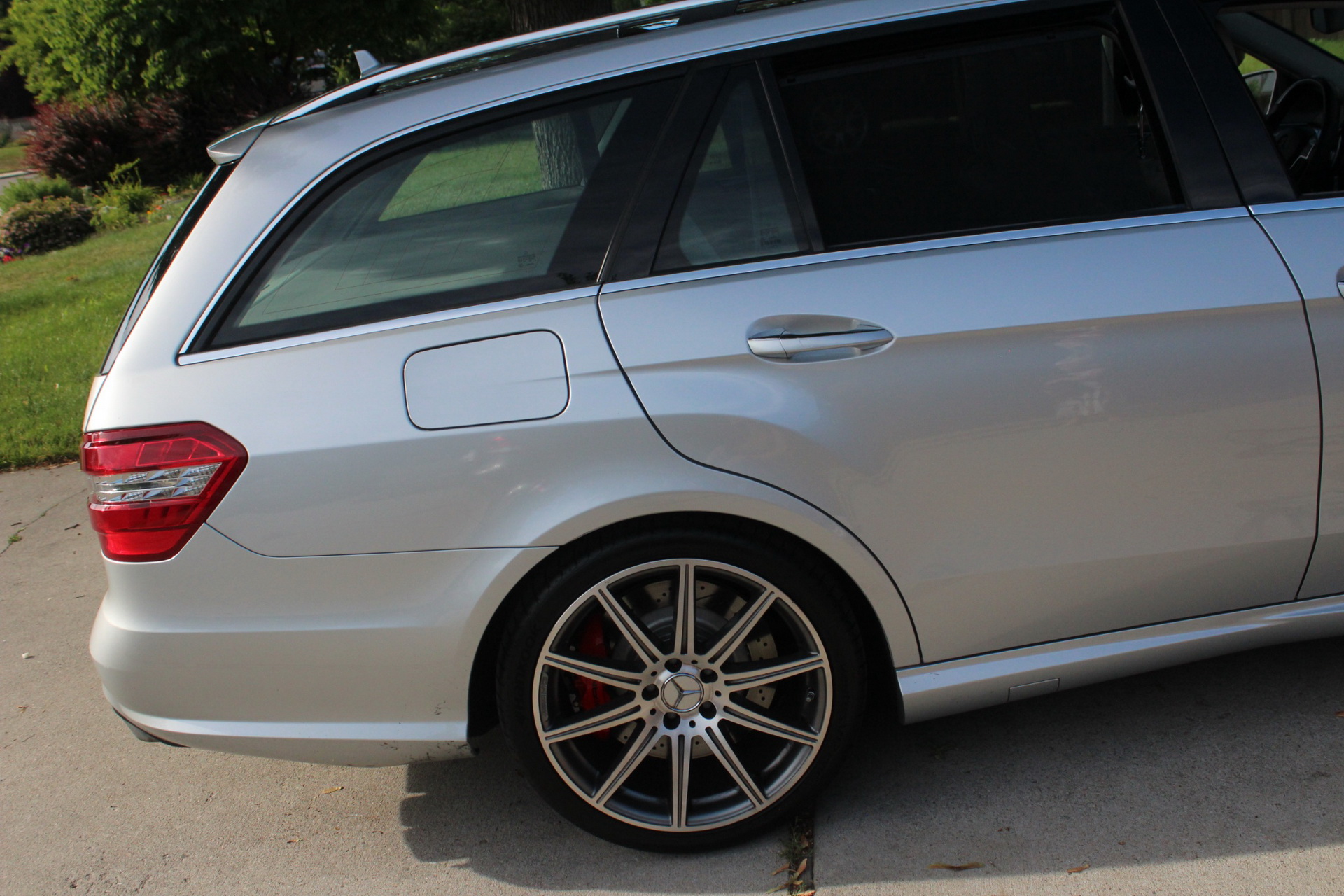 2012-mercedes-e63-wagon-used-bat-auction-23 Fully Loaded 2012 Mercedes E63 AMG Wagon Fails To Convince Bidders