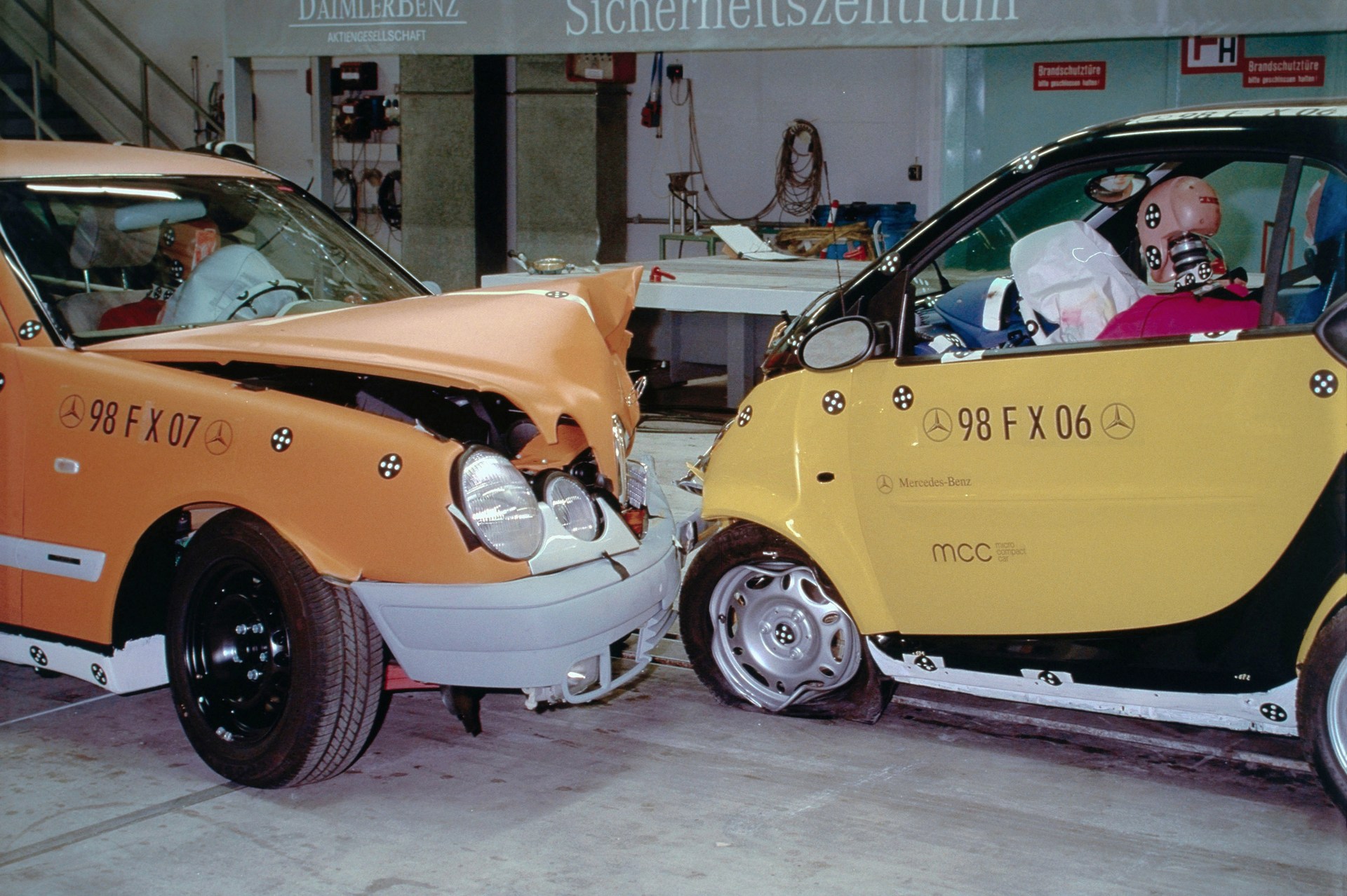 Smart-20th-Anniversary-20 Smart Celebrates 20 Years Of Production As EV Switch Causes Sales To Tumble