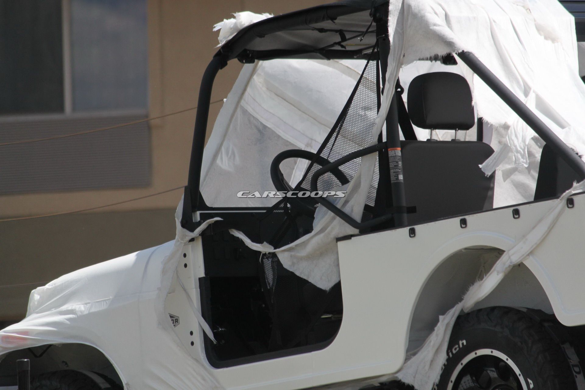 Mahindra-Jeep-13 Mahindra’s Jeep-Like Roxor Spotted On The Way To Dealers