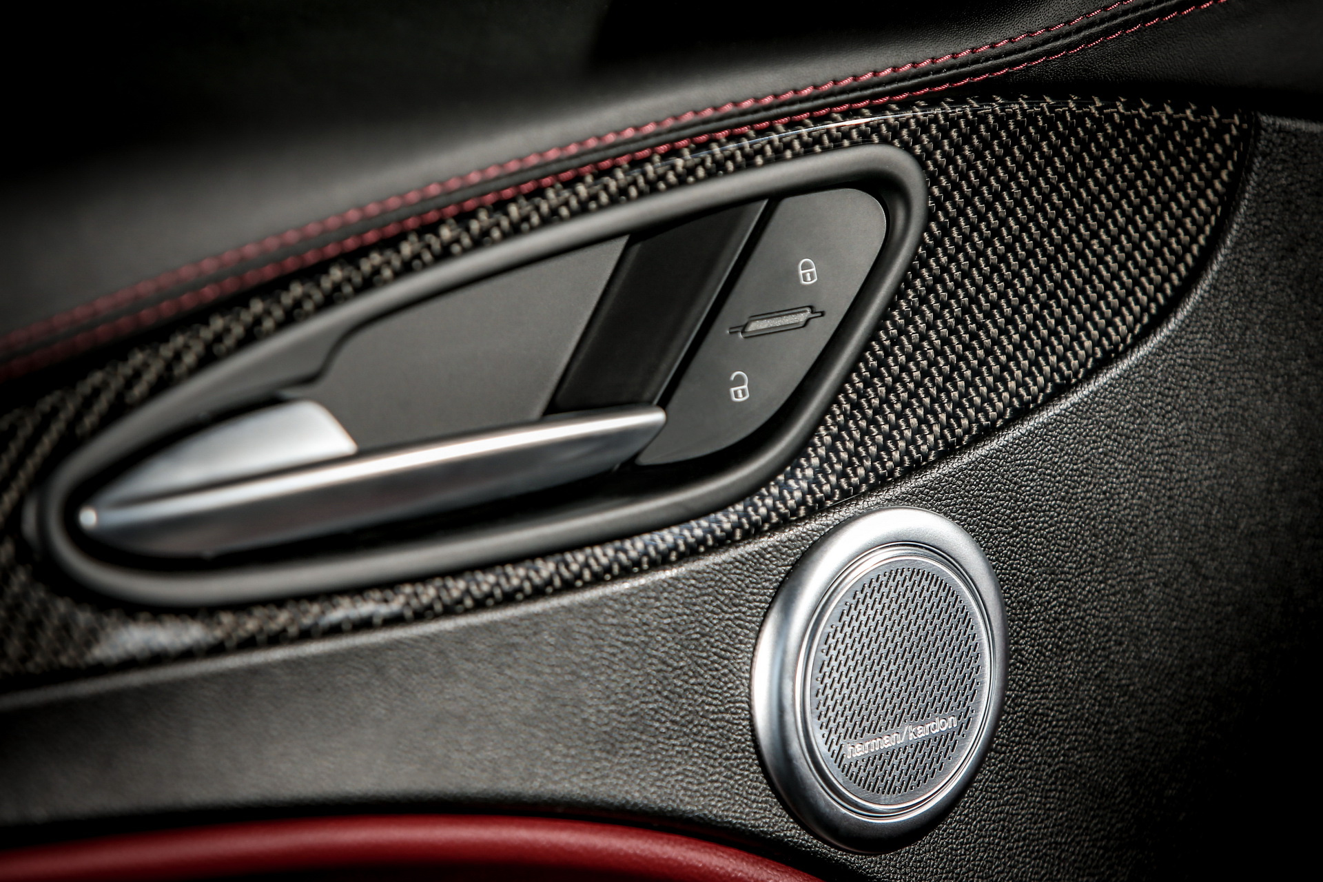 Alfa-Romeo_NRing_Giulia_Stelvio_07 Alfa Romeo Launches Limited NRing Editions Of Giulia And Stelvio Quadrifoglio In Europe