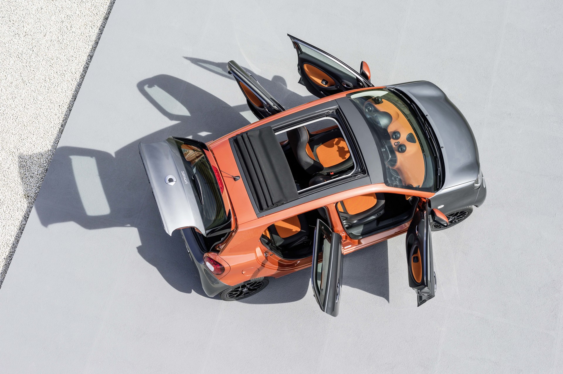 Smart-20th-Anniversary-60 Smart Celebrates 20 Years Of Production As EV Switch Causes Sales To Tumble