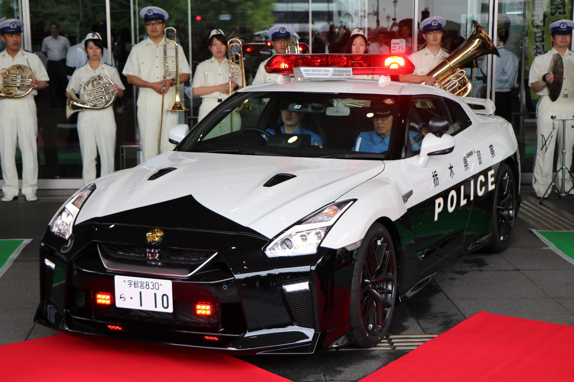 Nissan-GT-R-Police-Car-18 Nissan GT-R Police Car Enters Service In Japan