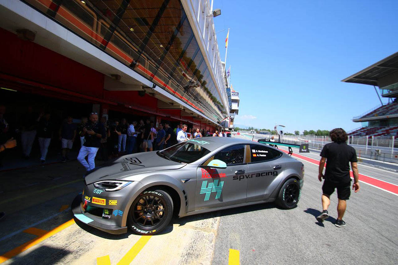 electric-gt-tesla-model-s-P100DL-03 copy Electric Racing Tesla Model S P100DL Unveiled At Catalunya