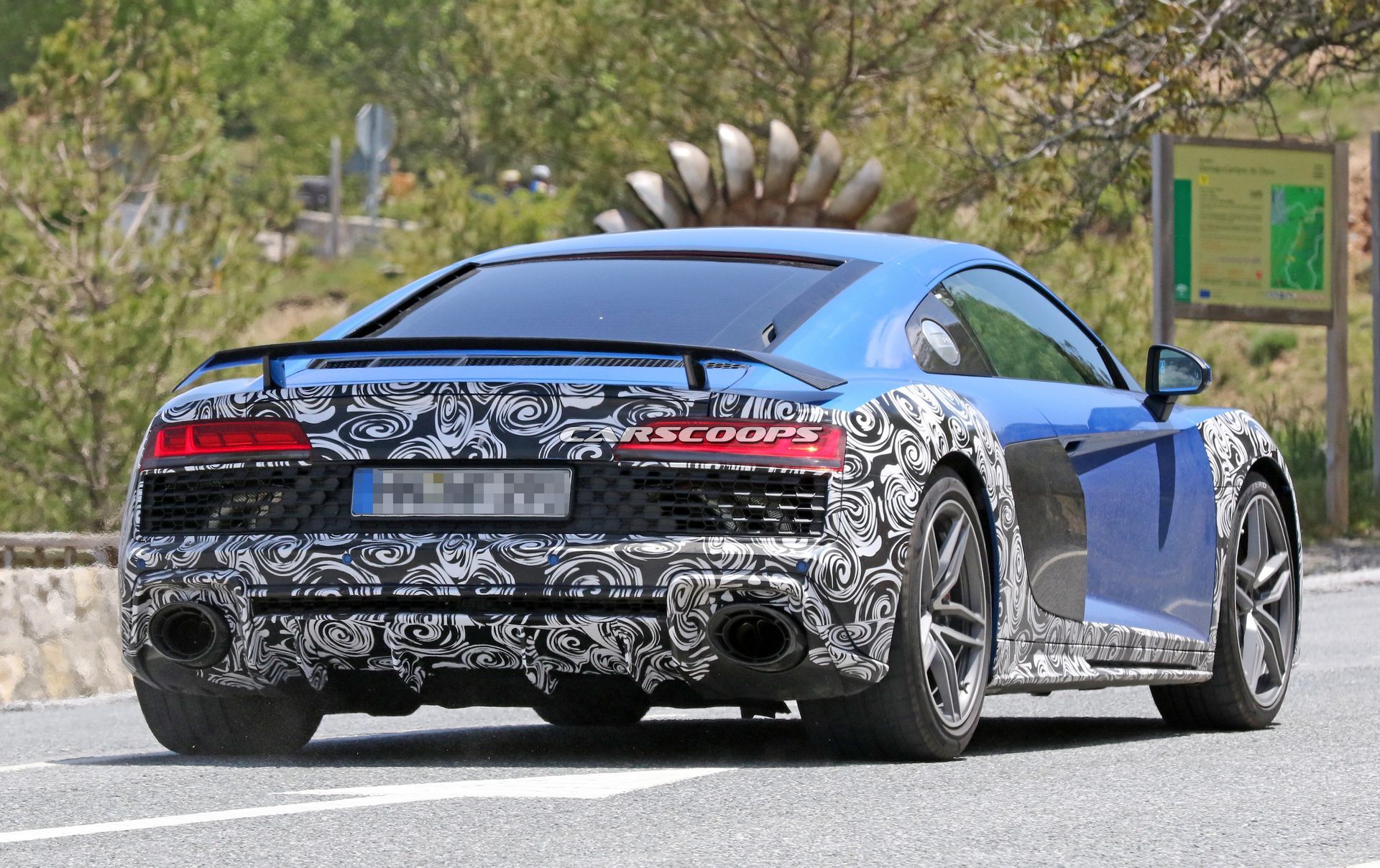 2019-Audi-R8-Facelift-11 Facelifted Audi R8 Will Leave You Hot And Flustered