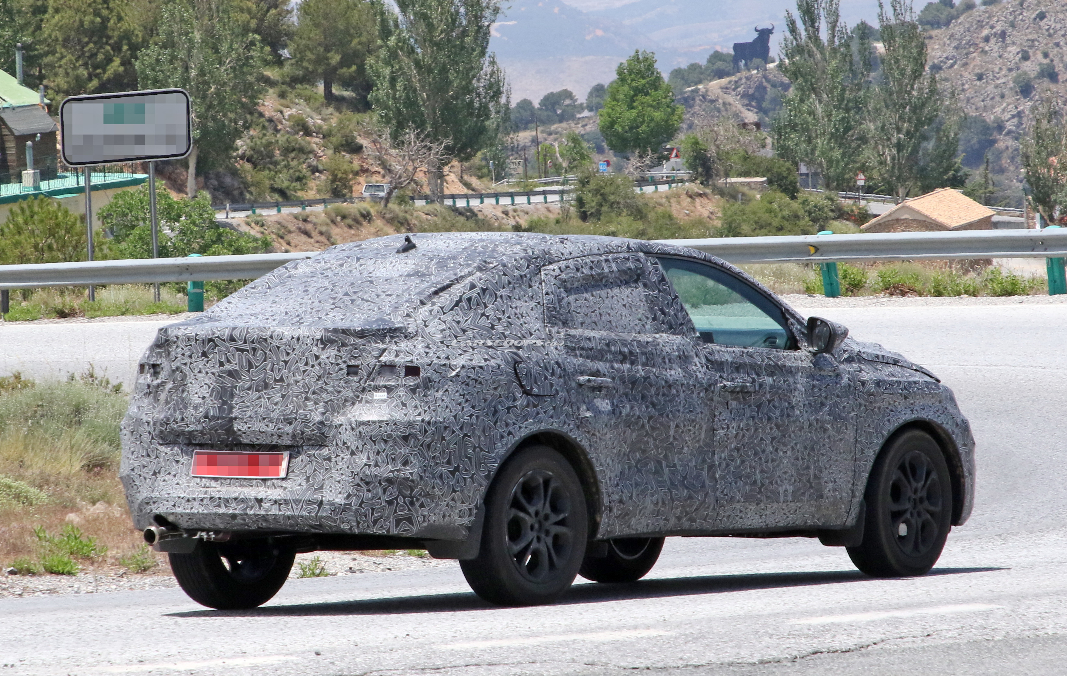 Renault Captur Coupe 12 SUV Renault Captur Coupe Spied: Your Budget BMW X6 For The Masses Is On The Way