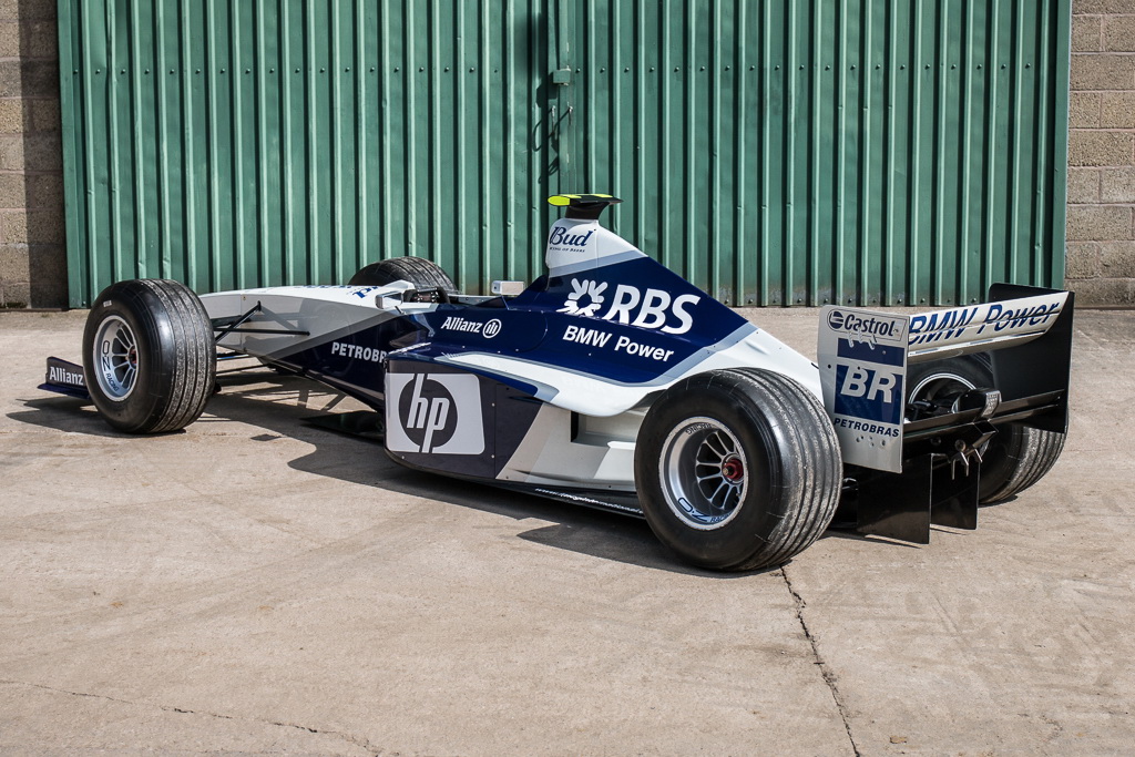 williams-f1-replica-10 Williams’ 2005 F1 Official Replica Is The Perfect Item For Your Man Cave