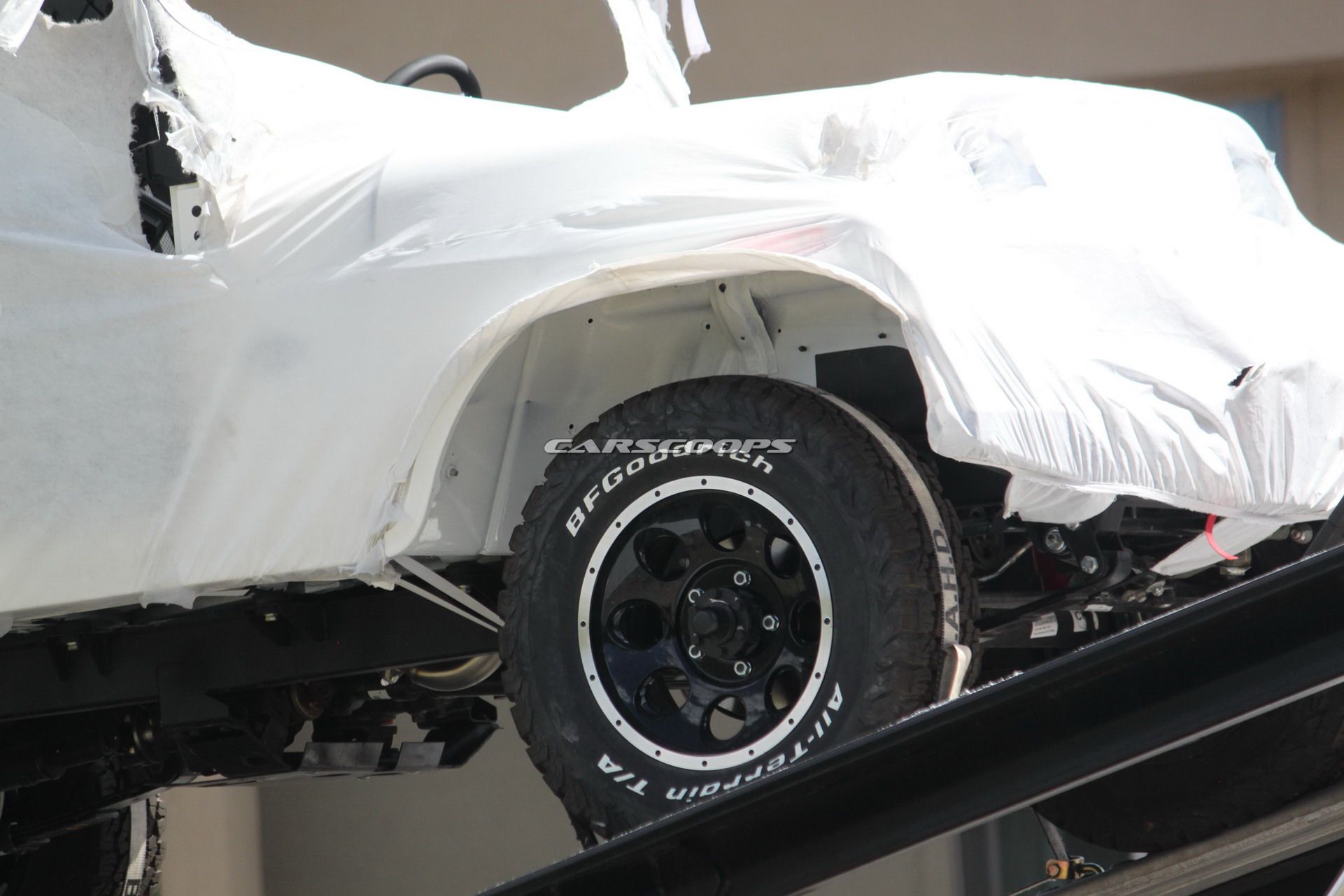 Mahindra-Jeep-16 Mahindra’s Jeep-Like Roxor Spotted On The Way To Dealers