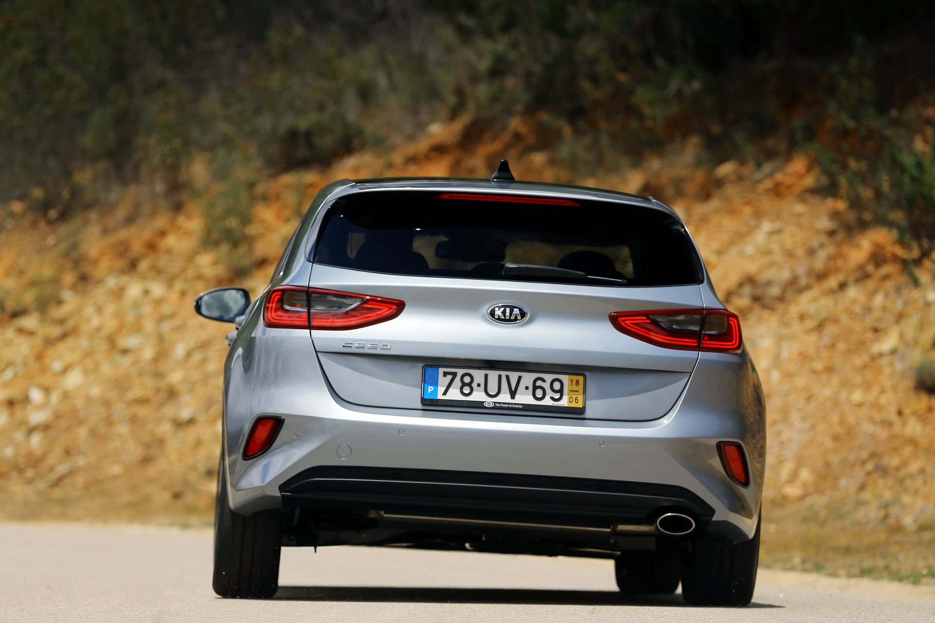 2019-kia-ceed-11 New Kia Ceed Detailed In Gigantic Image Gallery, UK Pricing Announced