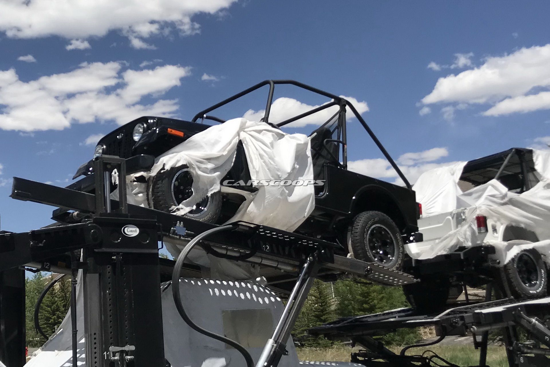 Mahindra-Jeep-41 Mahindra’s Jeep-Like Roxor Spotted On The Way To Dealers