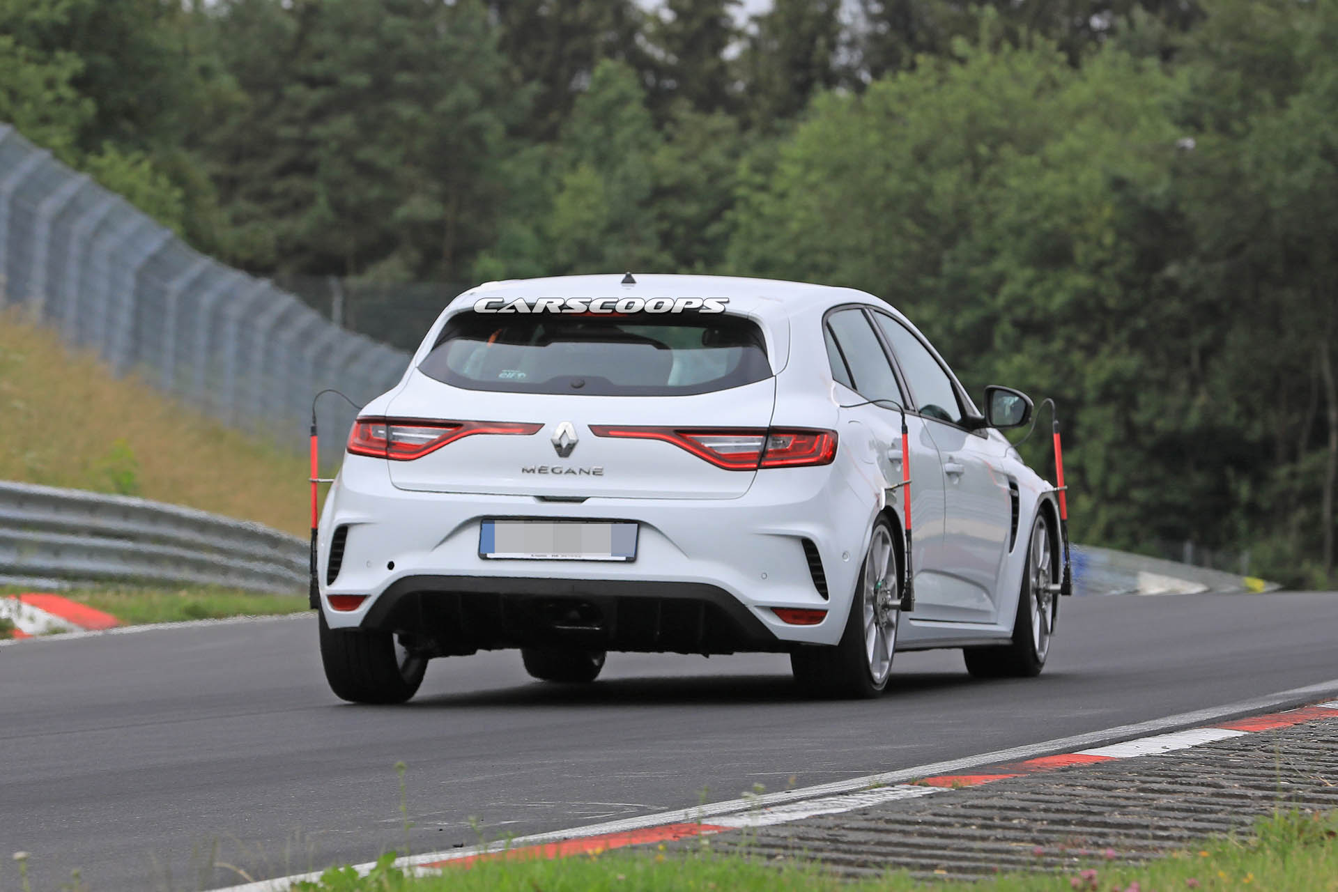 renault-megane-rs-trophy-spy-07 Renault’s Gunning For Ring Record With New Megane RS Trophy