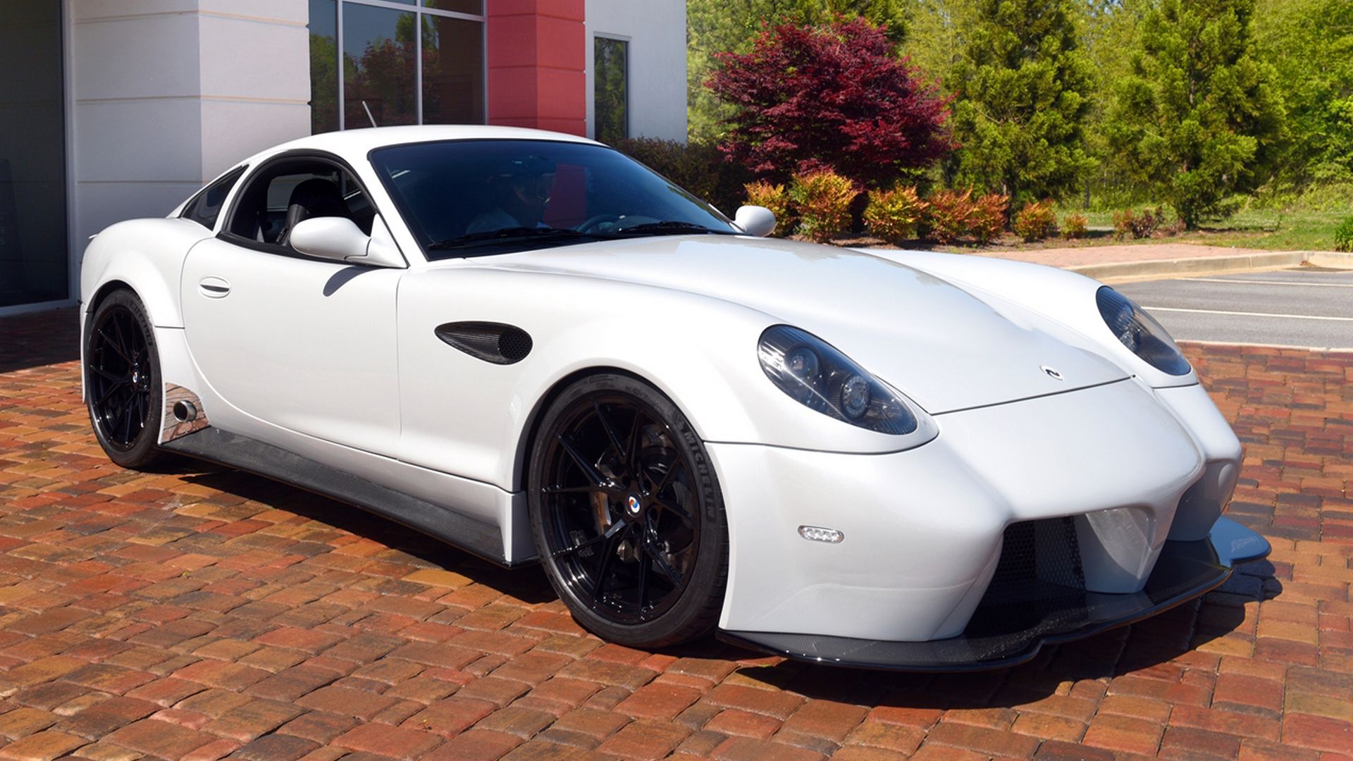 Panoz-Self-Healing-Paint-2 Panoz Is Very Much Alive, Offers Self-Healing Paint On All Its Models