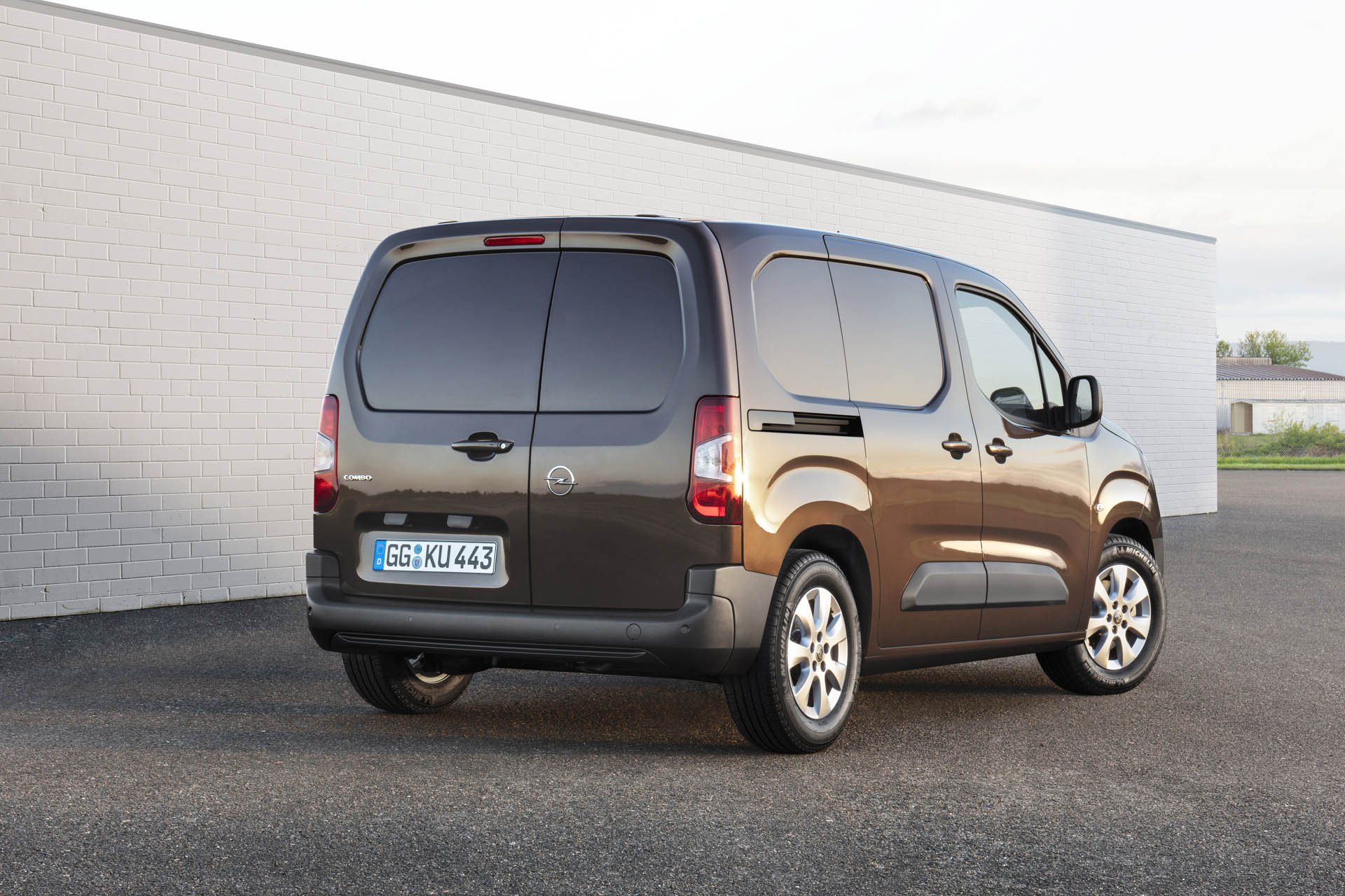 PSA Rolls Out New Peugeot Partner, Citroën Berlingo, Opel/Vauxhall Combo Cargo Vans