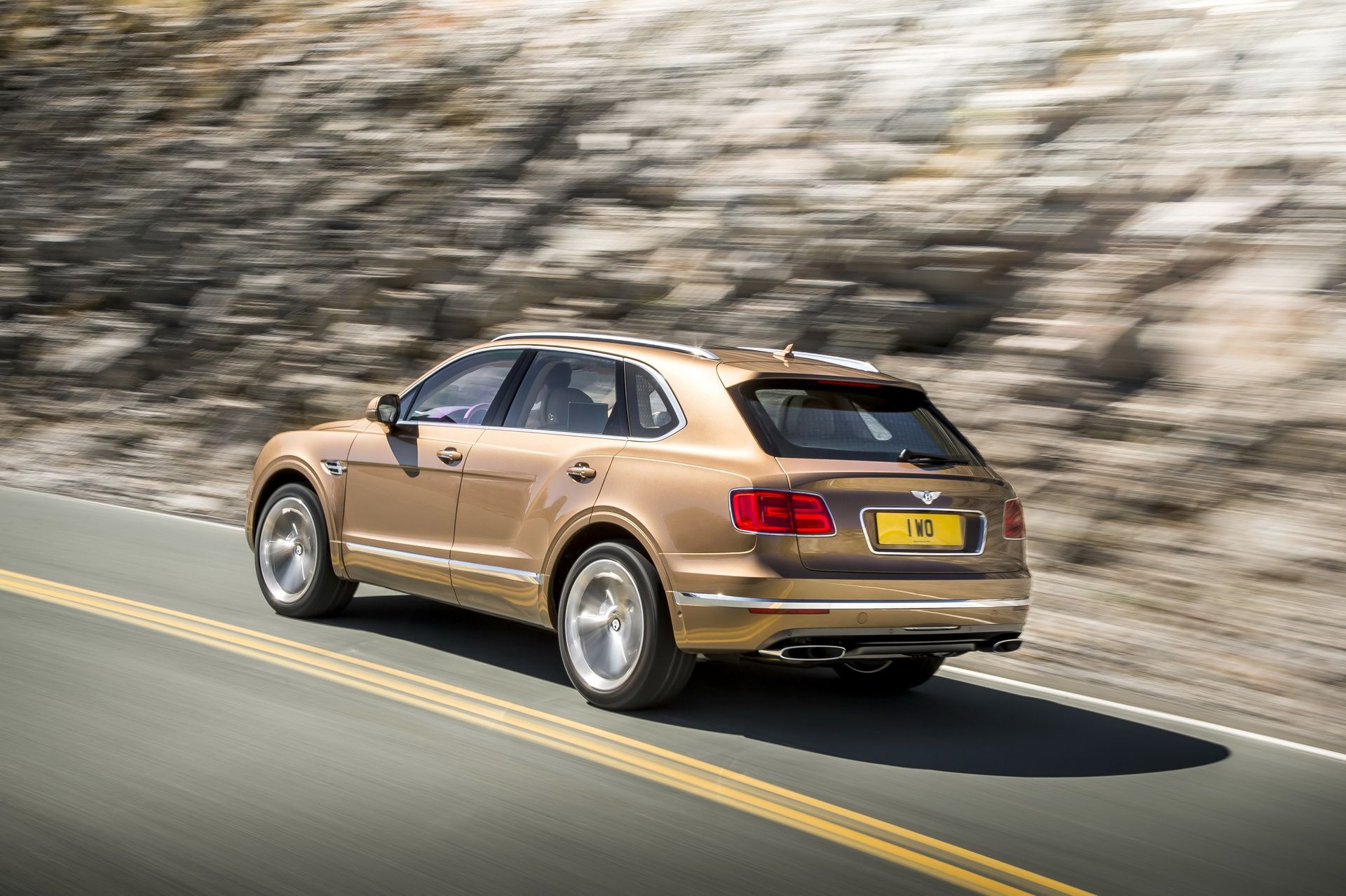 bentley-bentayga-w12-4 Bentley Bentayga Speed Confirmed, Should Launch In 2019