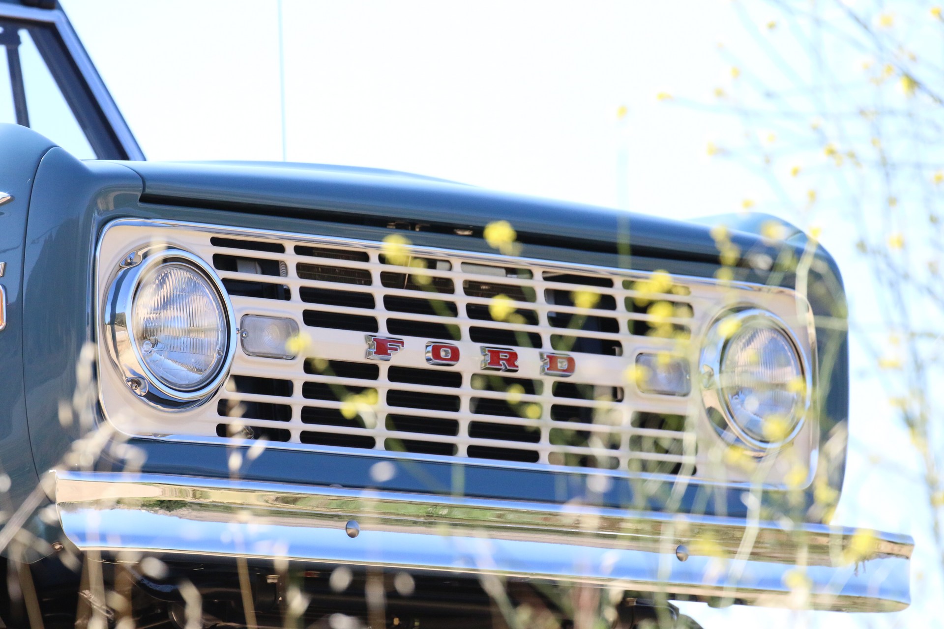 Icon-Ford-Bronco-Old-School-48 Why Wait For An All-New Ford Bronco When You Get Icon’s Old School BR